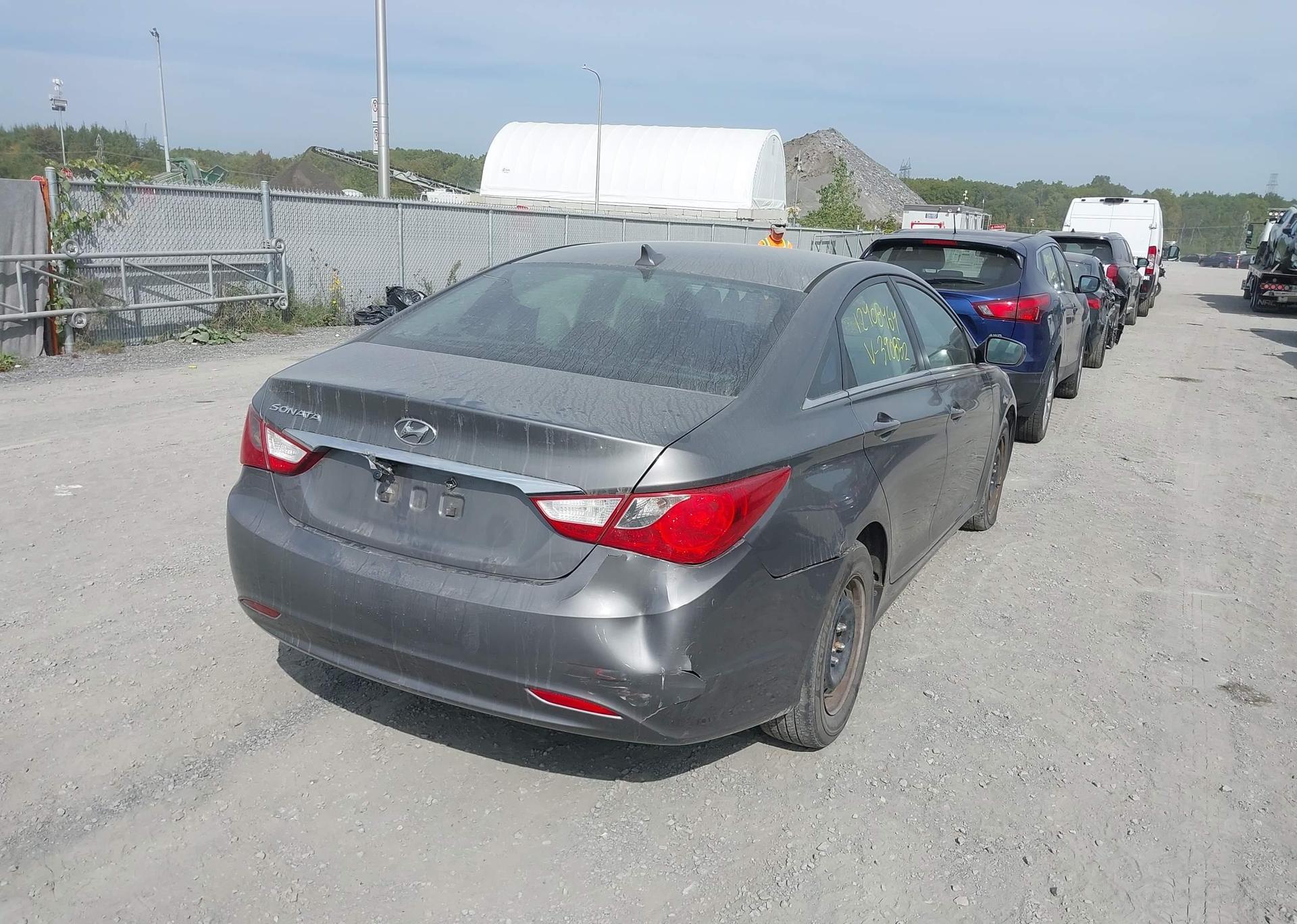 2012 HYUNDAI SONATA GL