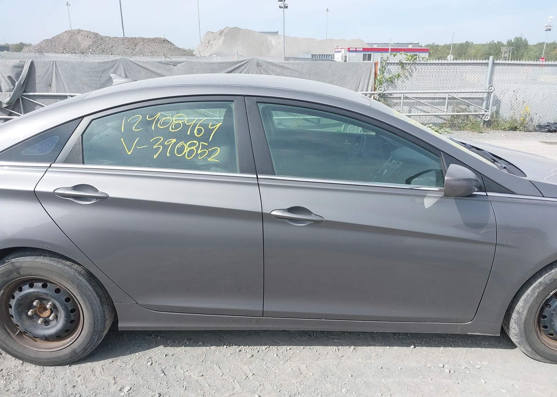 2012 HYUNDAI SONATA GL