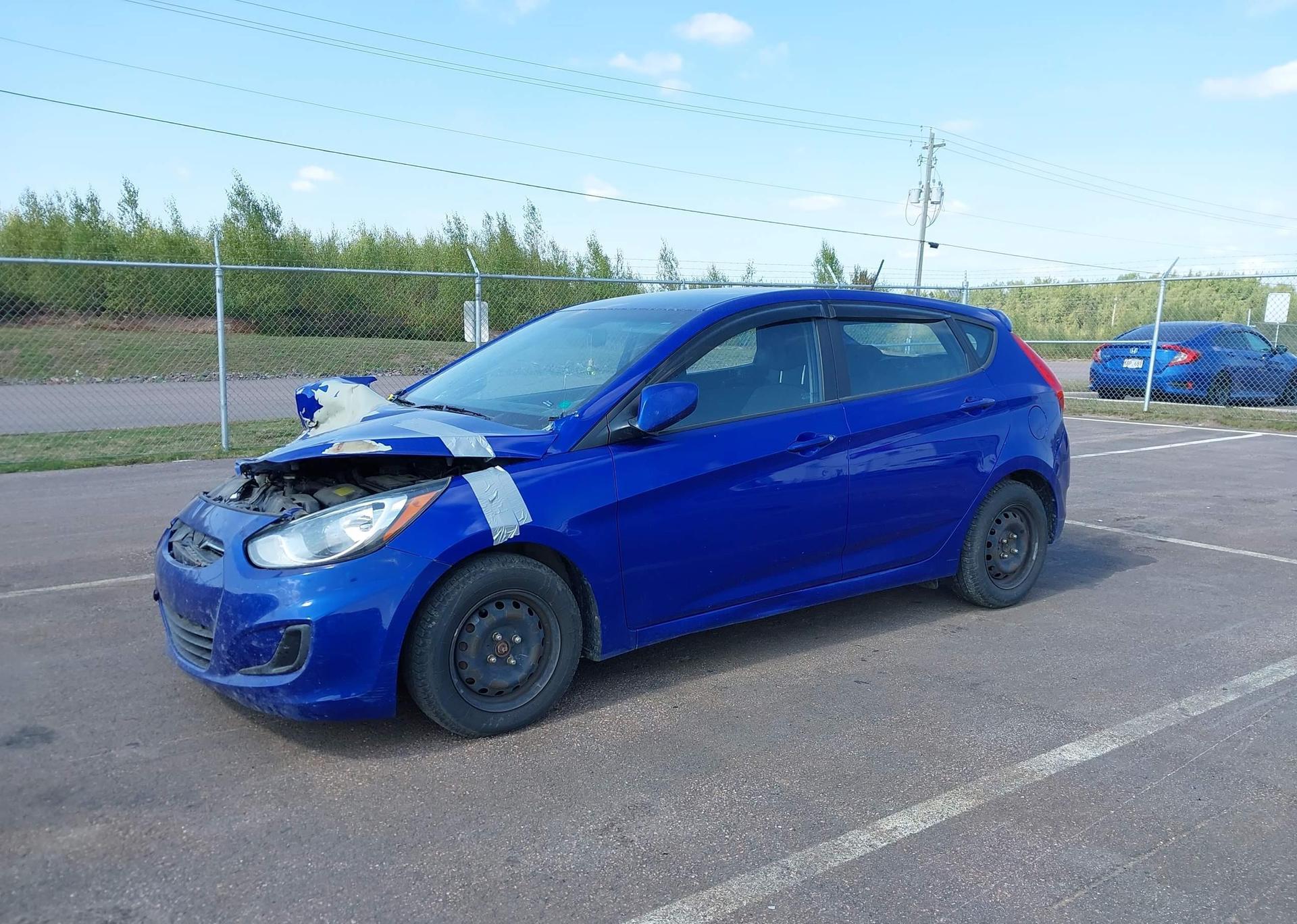 2014 HYUNDAI ACCENT GL