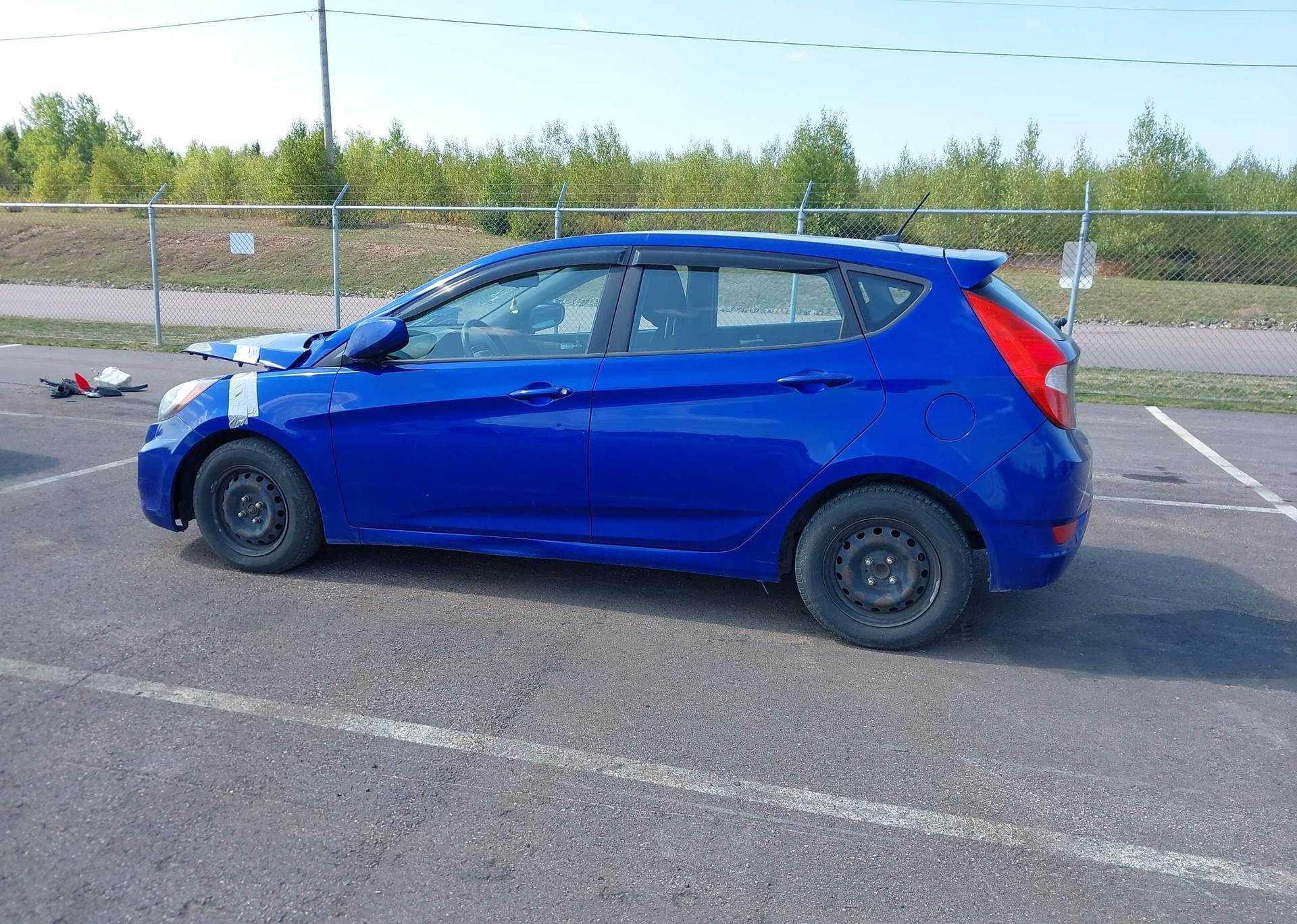 2014 HYUNDAI ACCENT GL