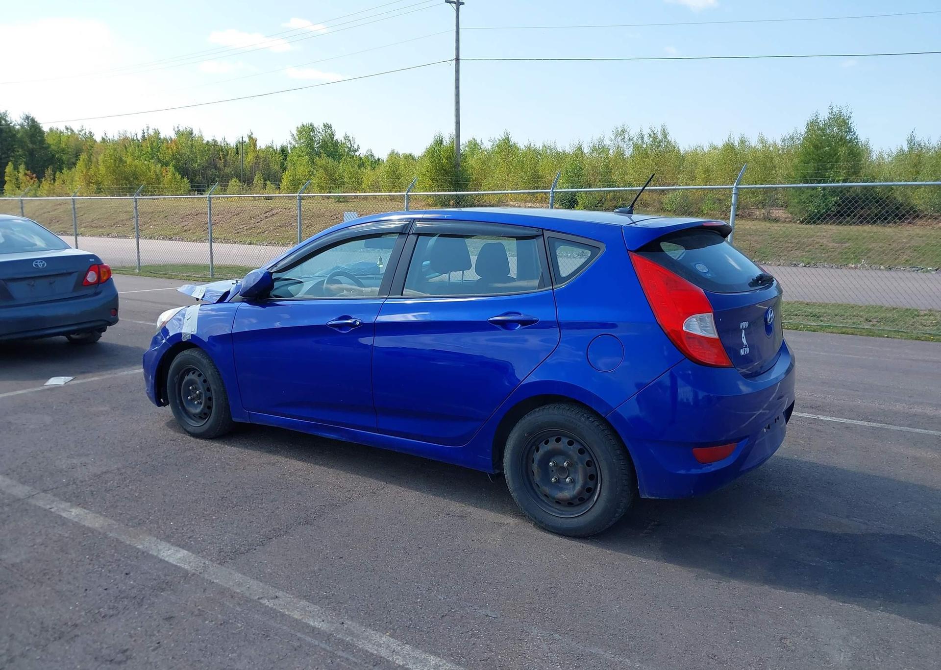2014 HYUNDAI ACCENT GL