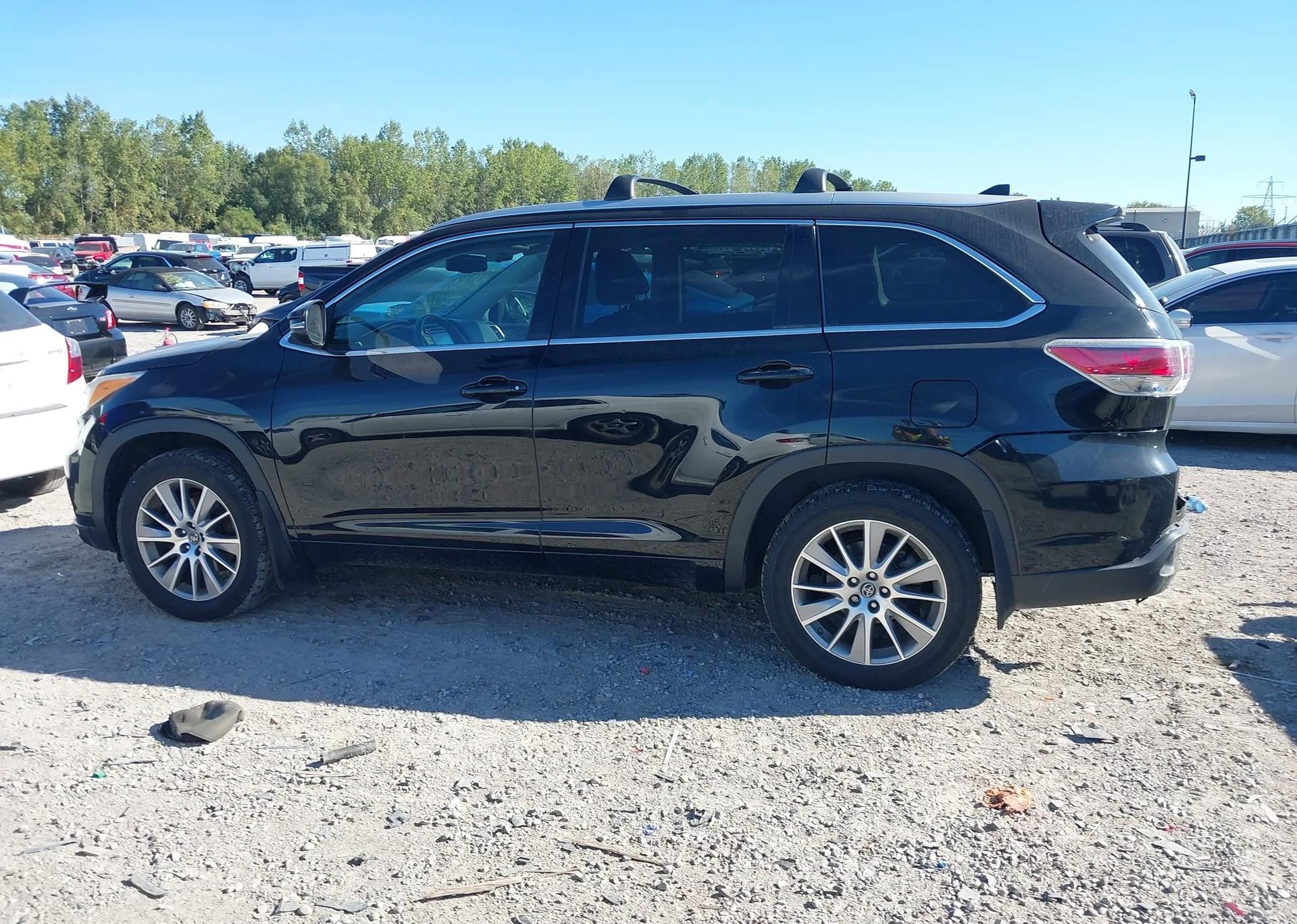 2016 TOYOTA highlander xle