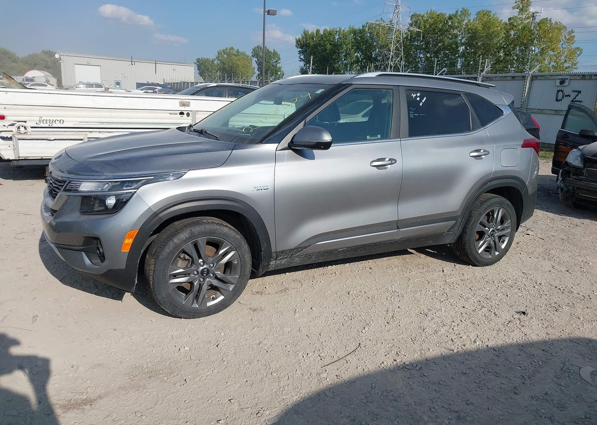 2021 KIA SELTOS EX