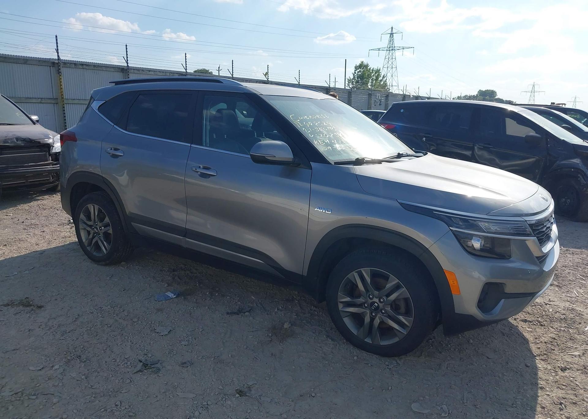 2021 KIA SELTOS EX