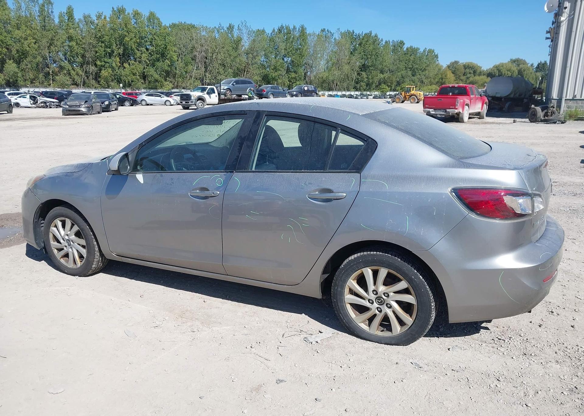 2013 MAZDA MAZDA3 GX