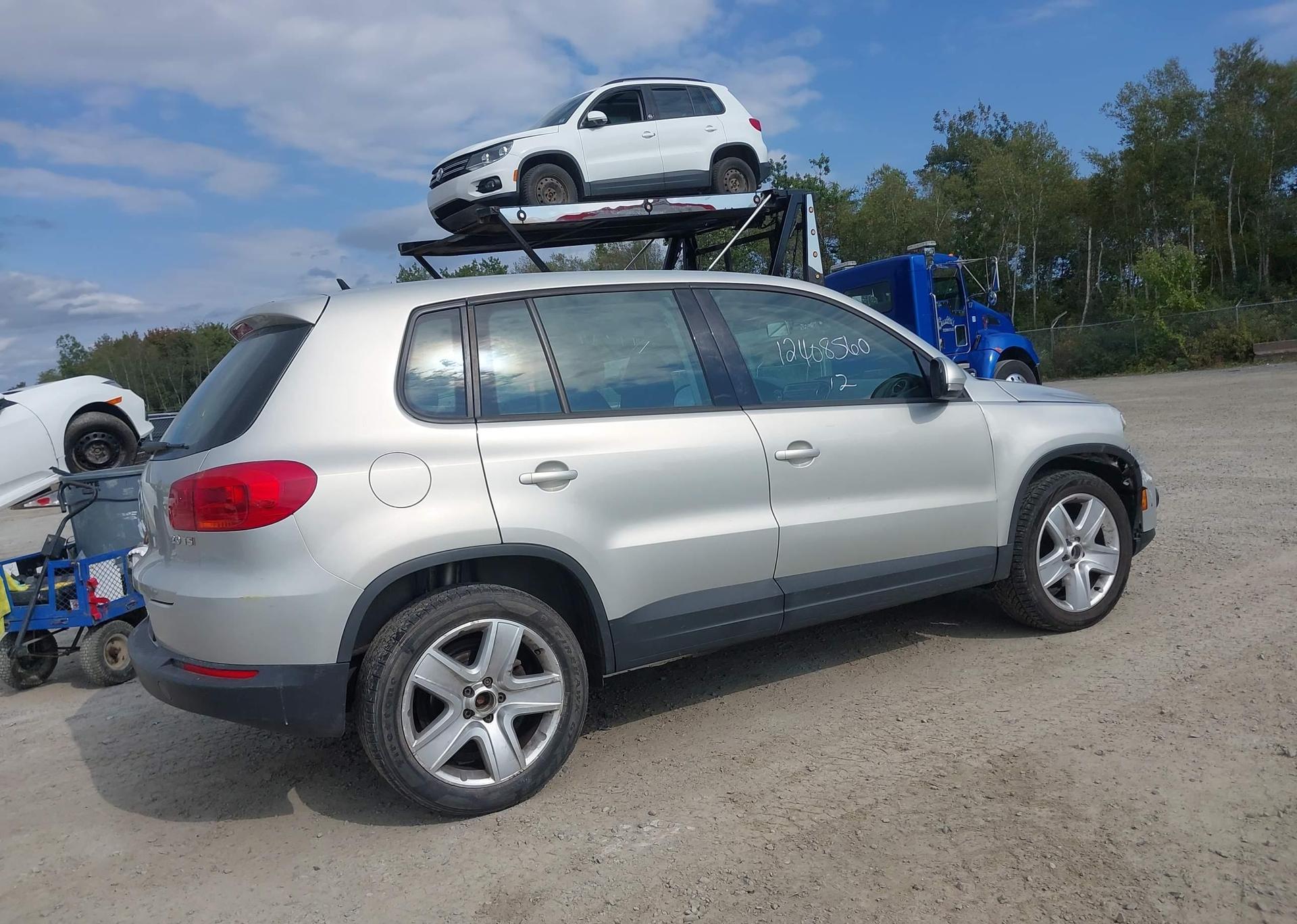 2012 VOLKSWAGEN TIGUAN S
