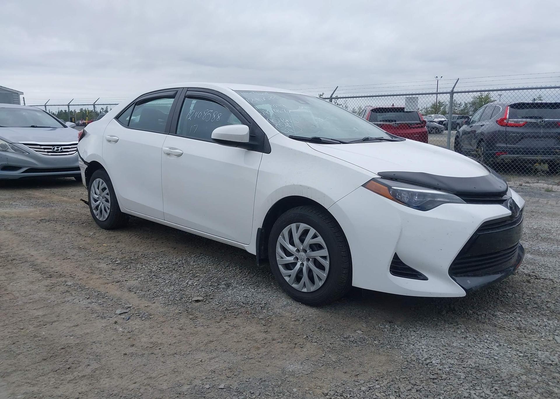 2017 TOYOTA COROLLA LE