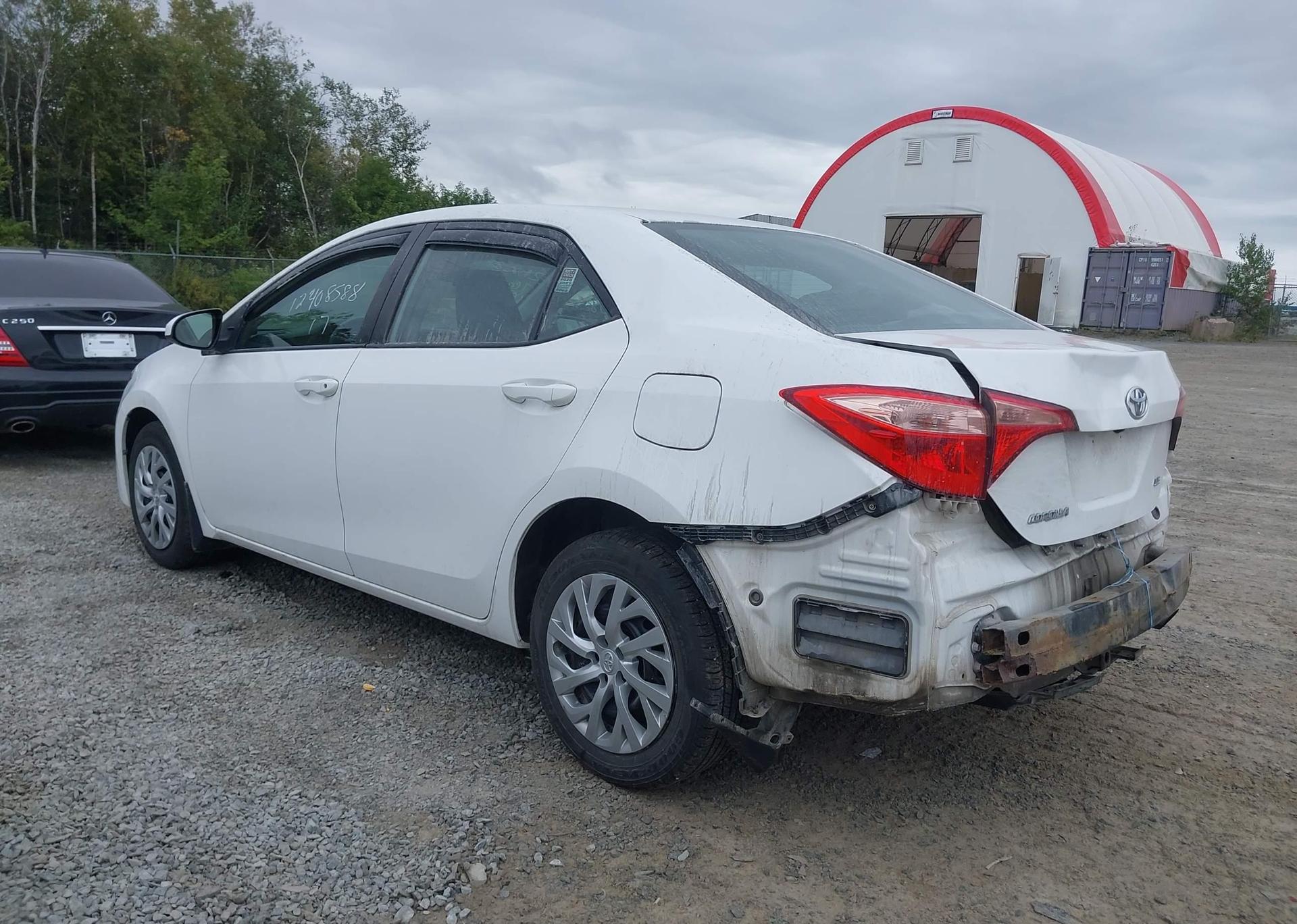 2017 TOYOTA COROLLA LE