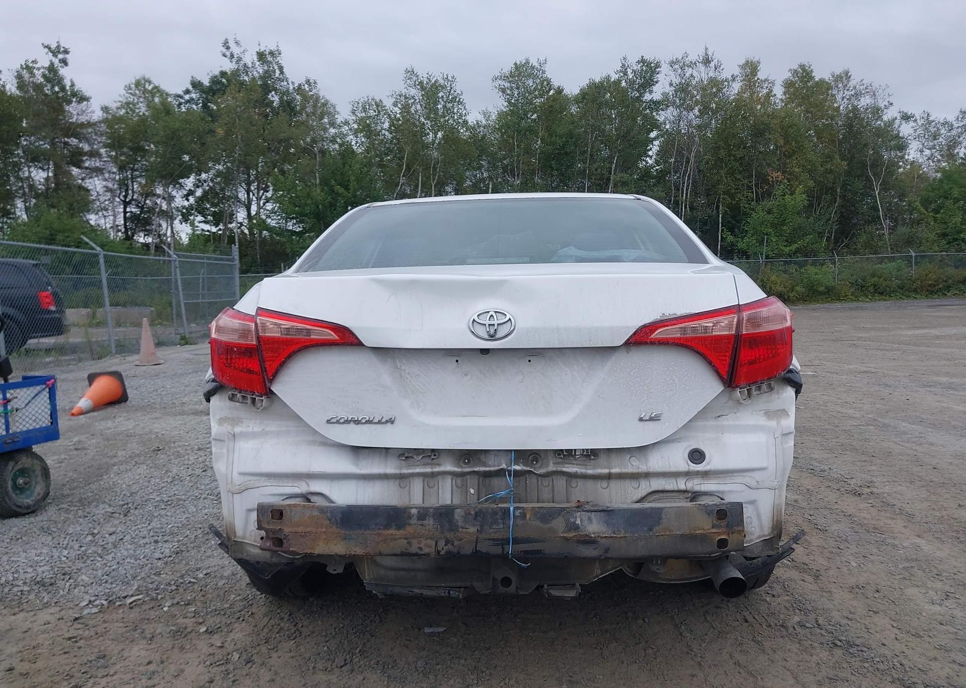 2017 TOYOTA COROLLA LE