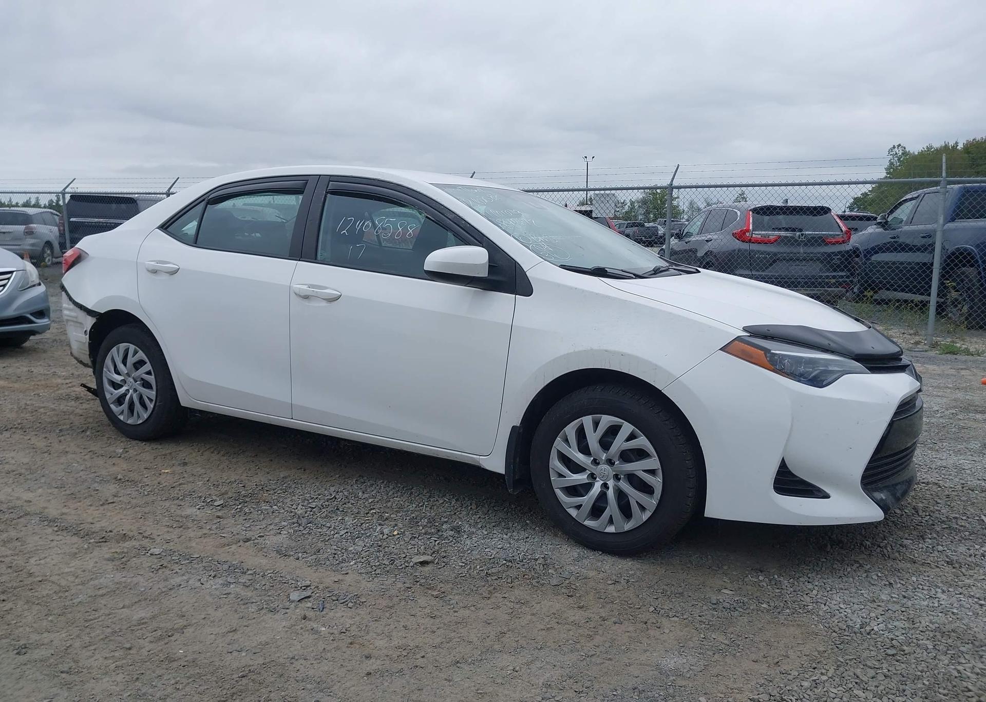 2017 TOYOTA COROLLA LE