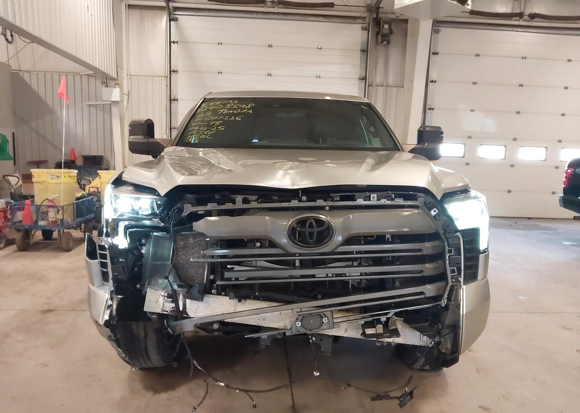 2022 TOYOTA TUNDRA PLATINUM