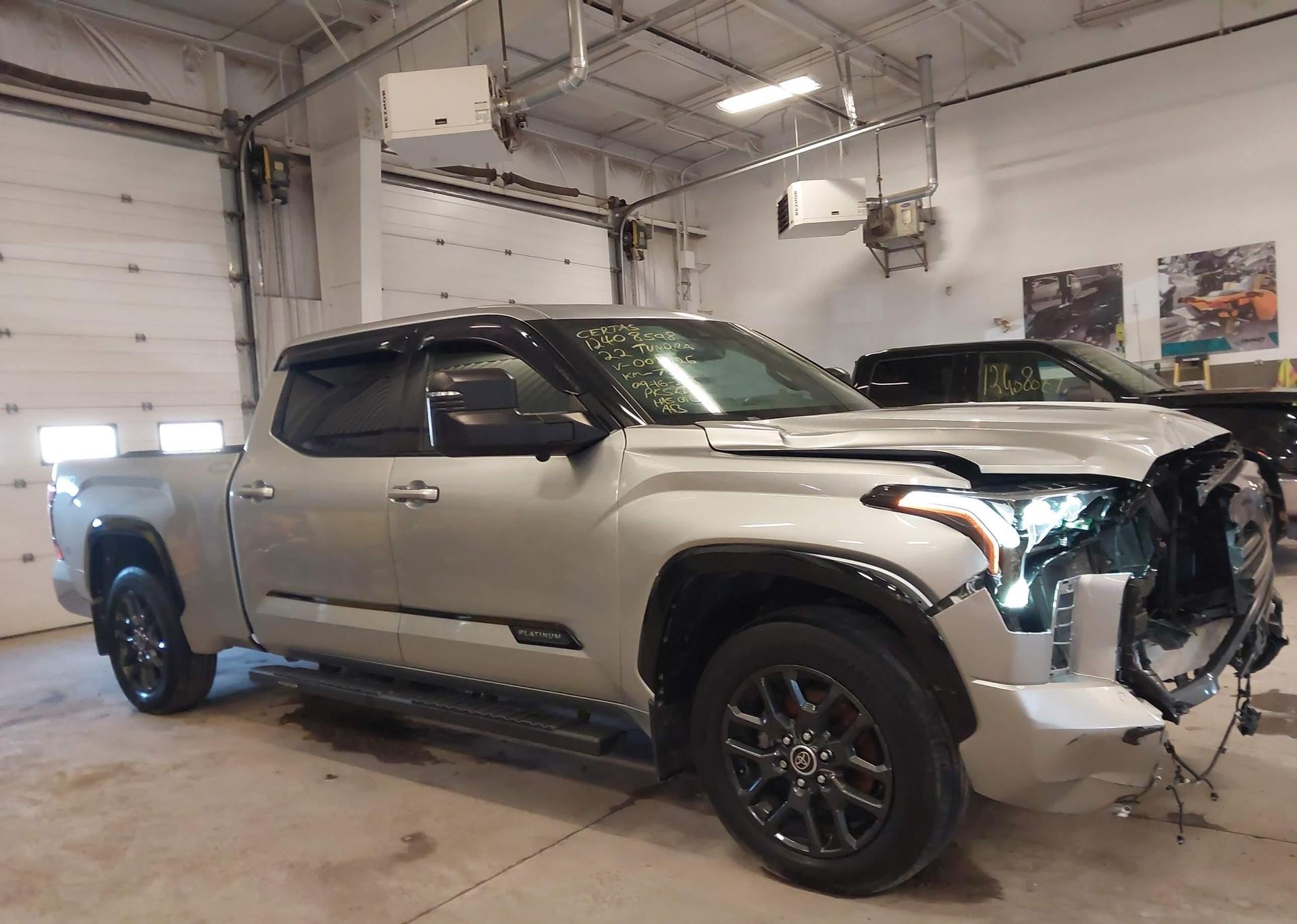2022 TOYOTA TUNDRA PLATINUM