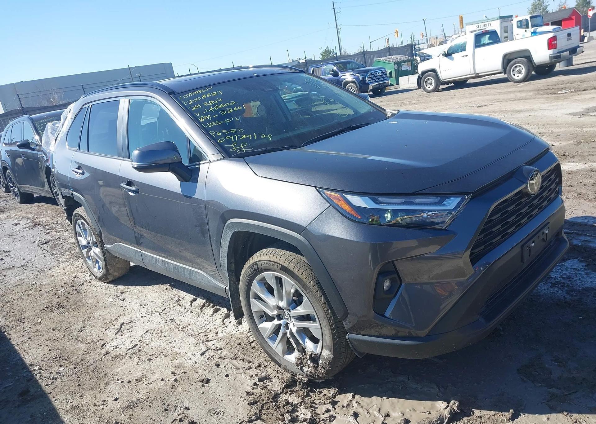 2024 TOYOTA RAV4 XLE