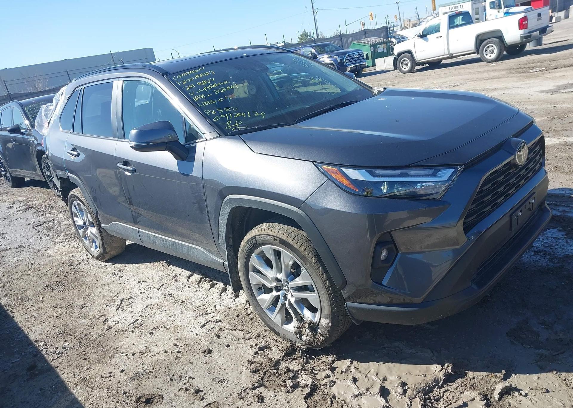 2024 TOYOTA RAV4 XLE