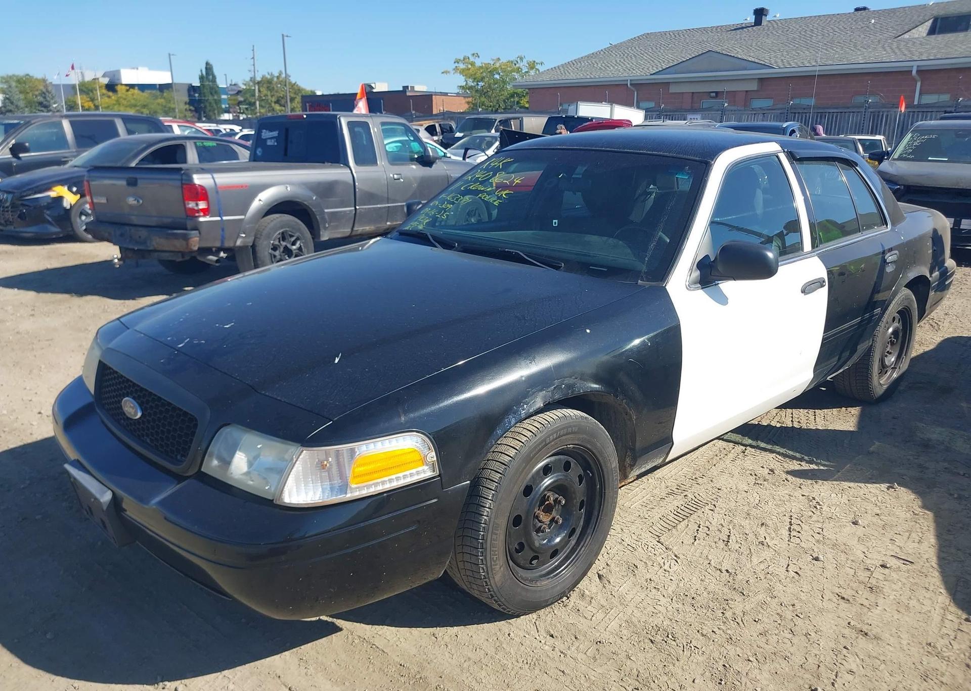 2011 FORD CROWN VICTORIA POLICE INTERCEPTOR
