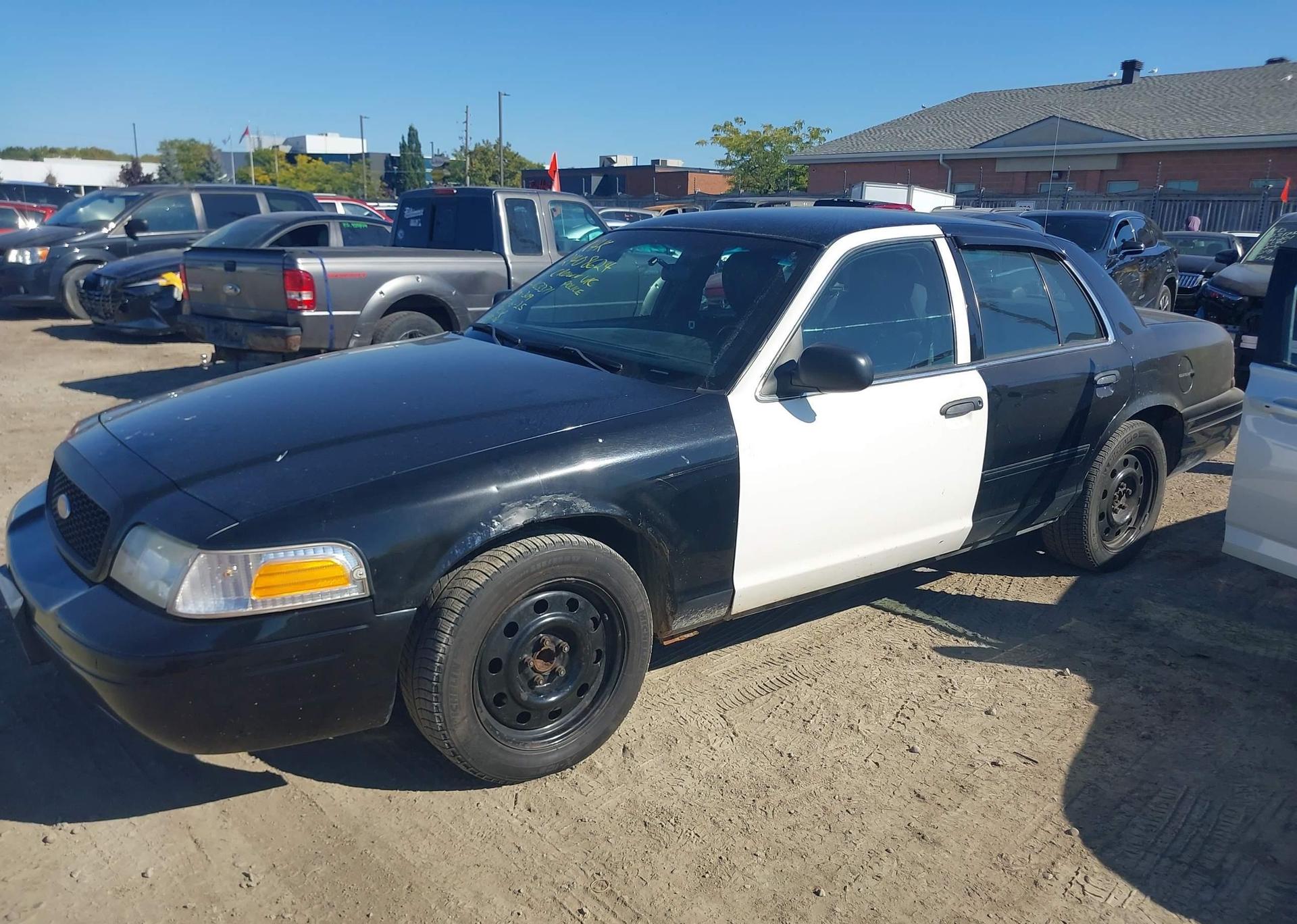 2011 FORD CROWN VICTORIA POLICE INTERCEPTOR