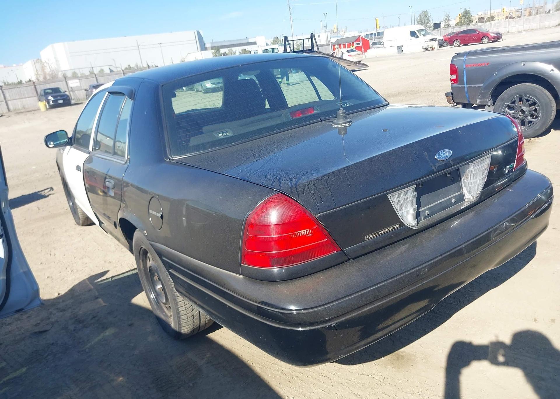 2011 FORD CROWN VICTORIA POLICE INTERCEPTOR