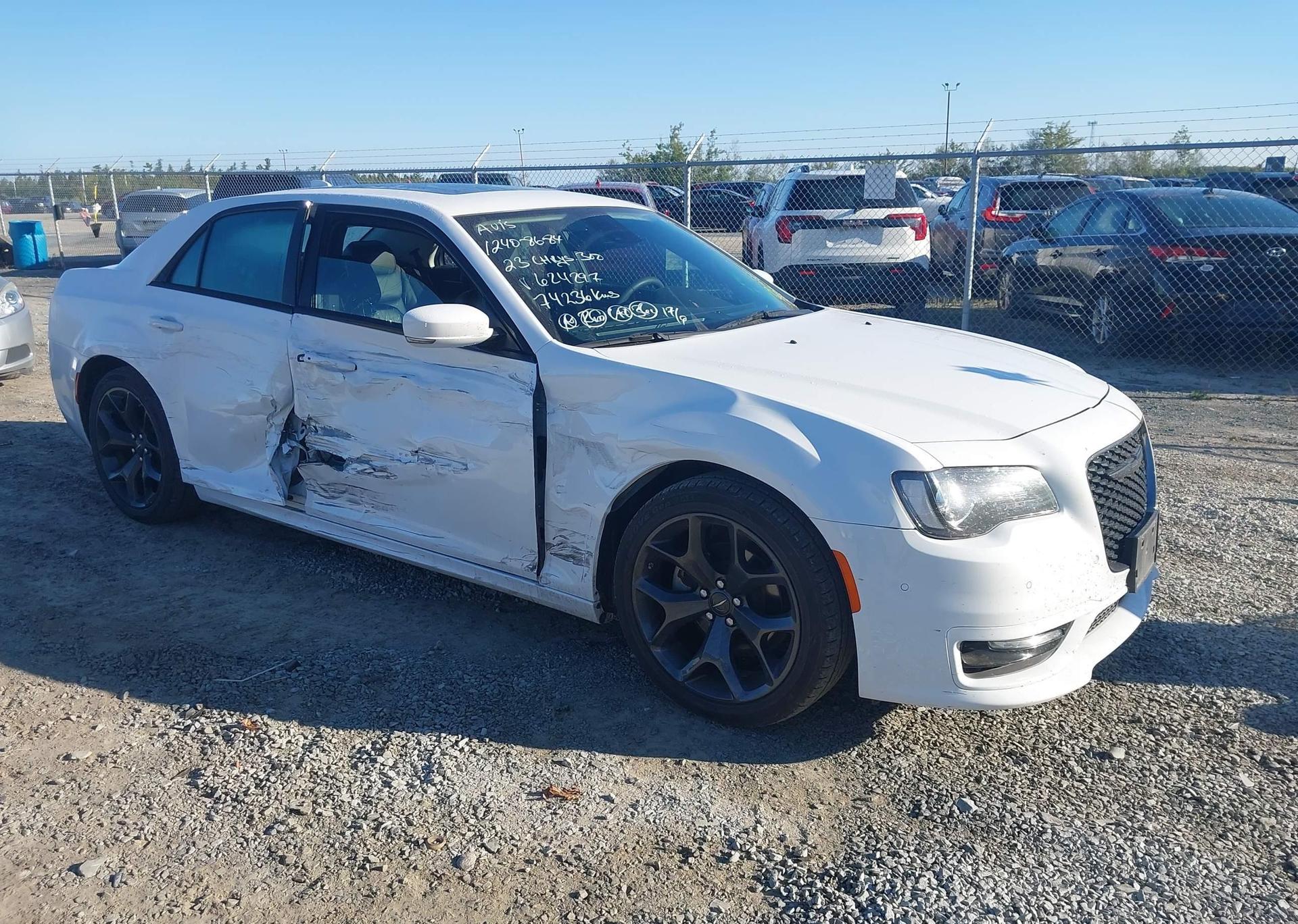2023 CHRYSLER 300 TOURING-L