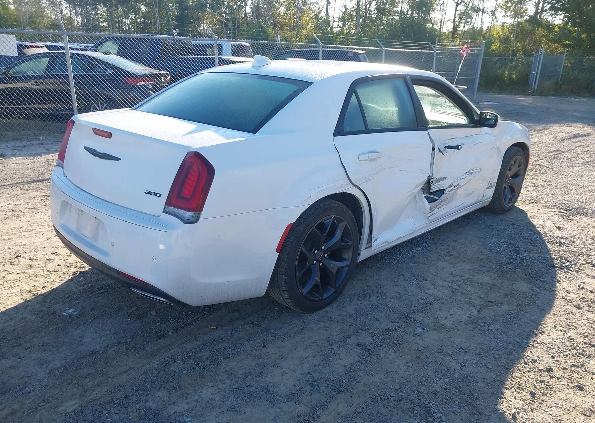 2023 CHRYSLER 300 TOURING-L