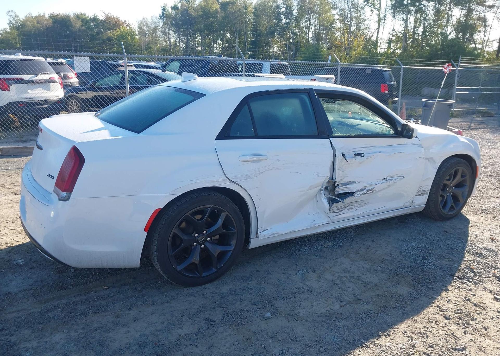 2023 CHRYSLER 300 TOURING-L