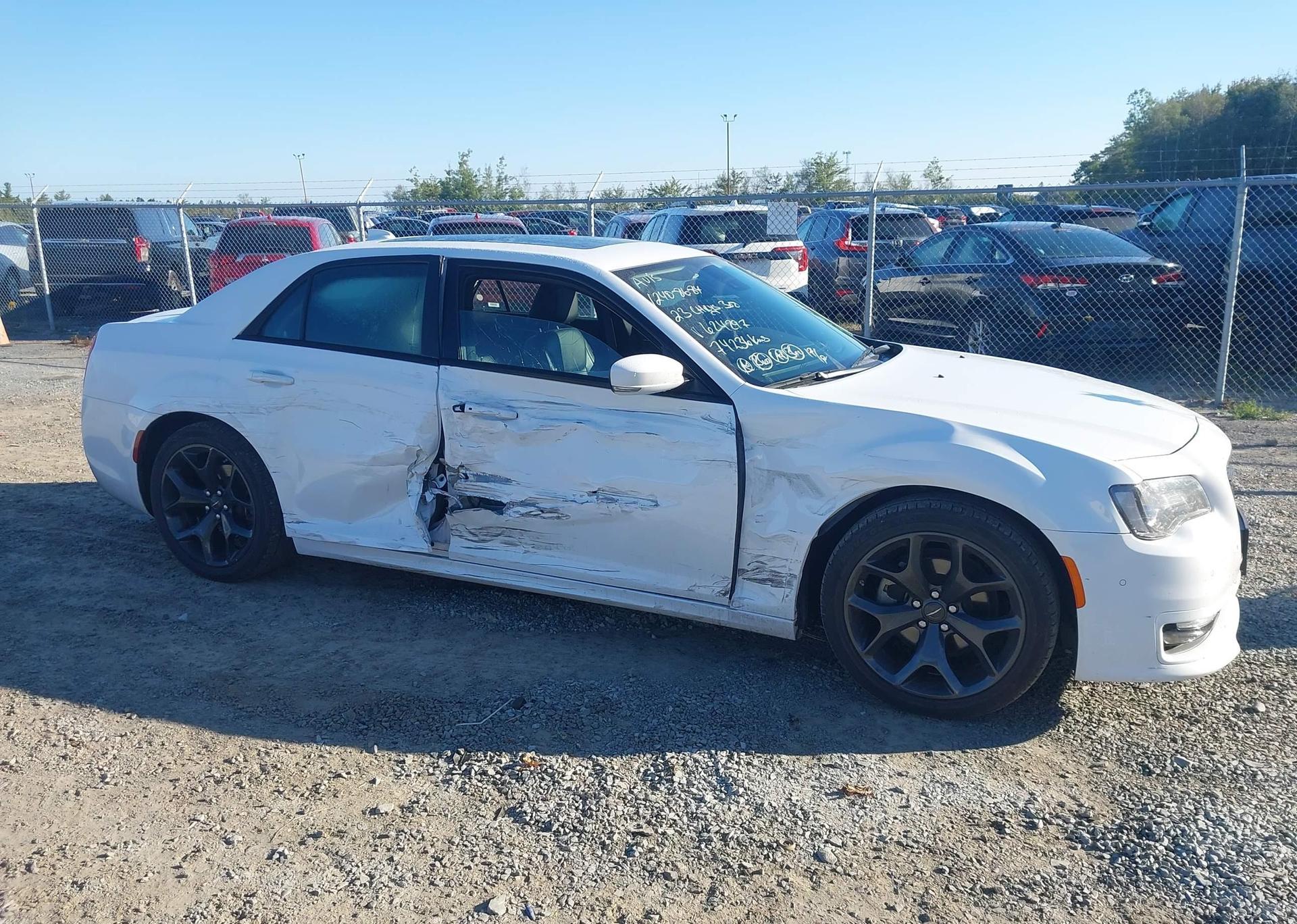 2023 CHRYSLER 300 TOURING-L