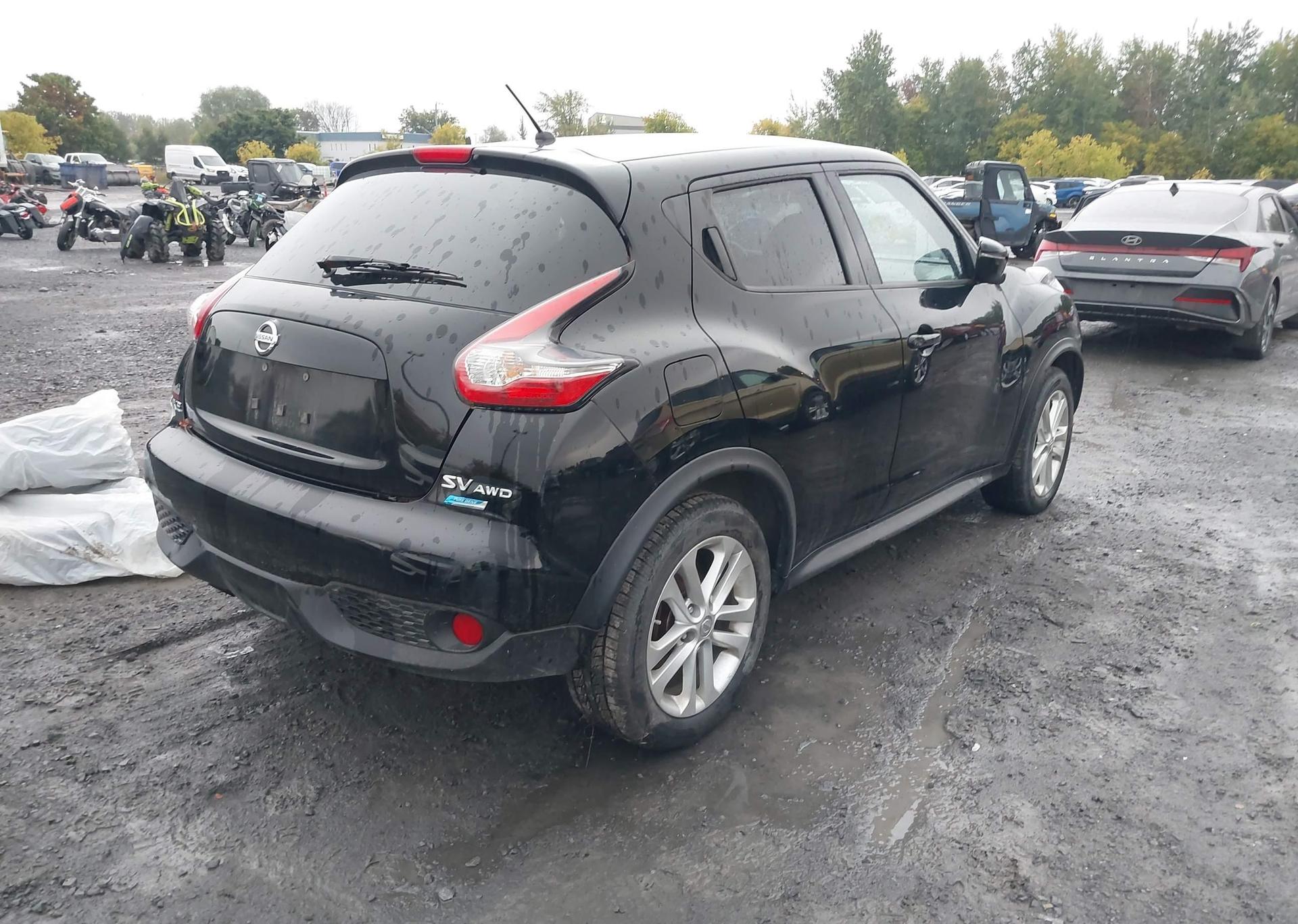 2015 NISSAN JUKE SL