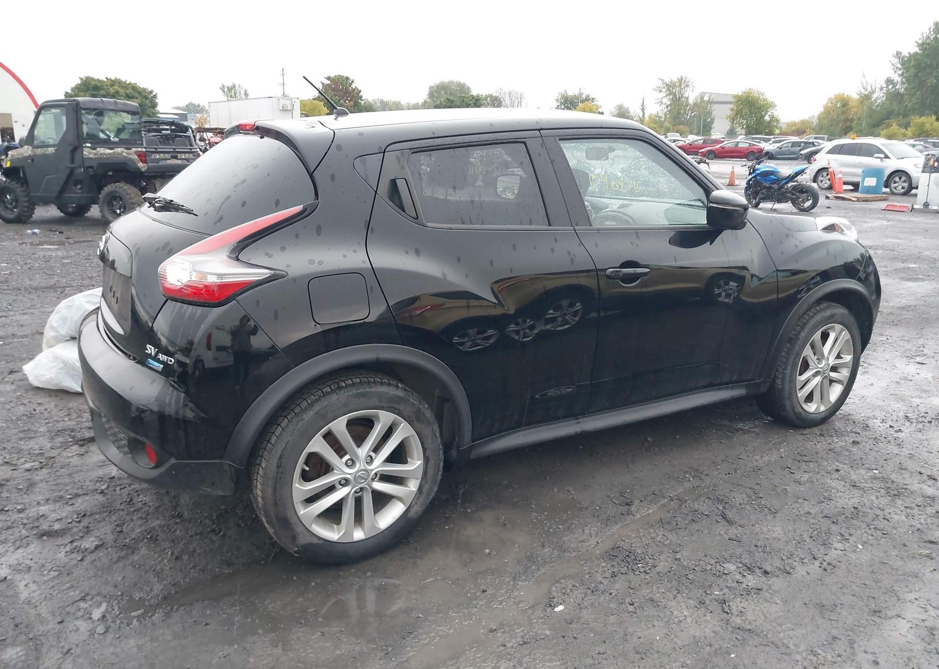 2015 NISSAN JUKE SL