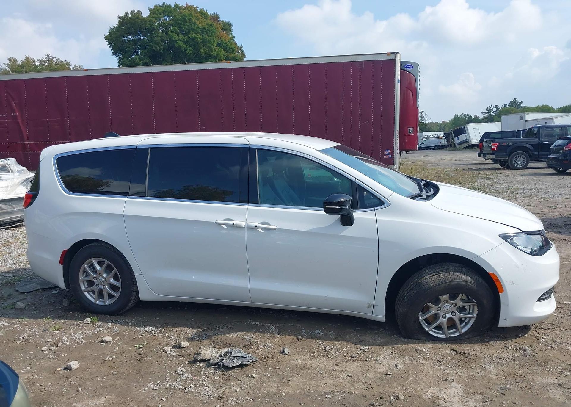 2025 CHRYSLER GRAND CARAVAN SXT