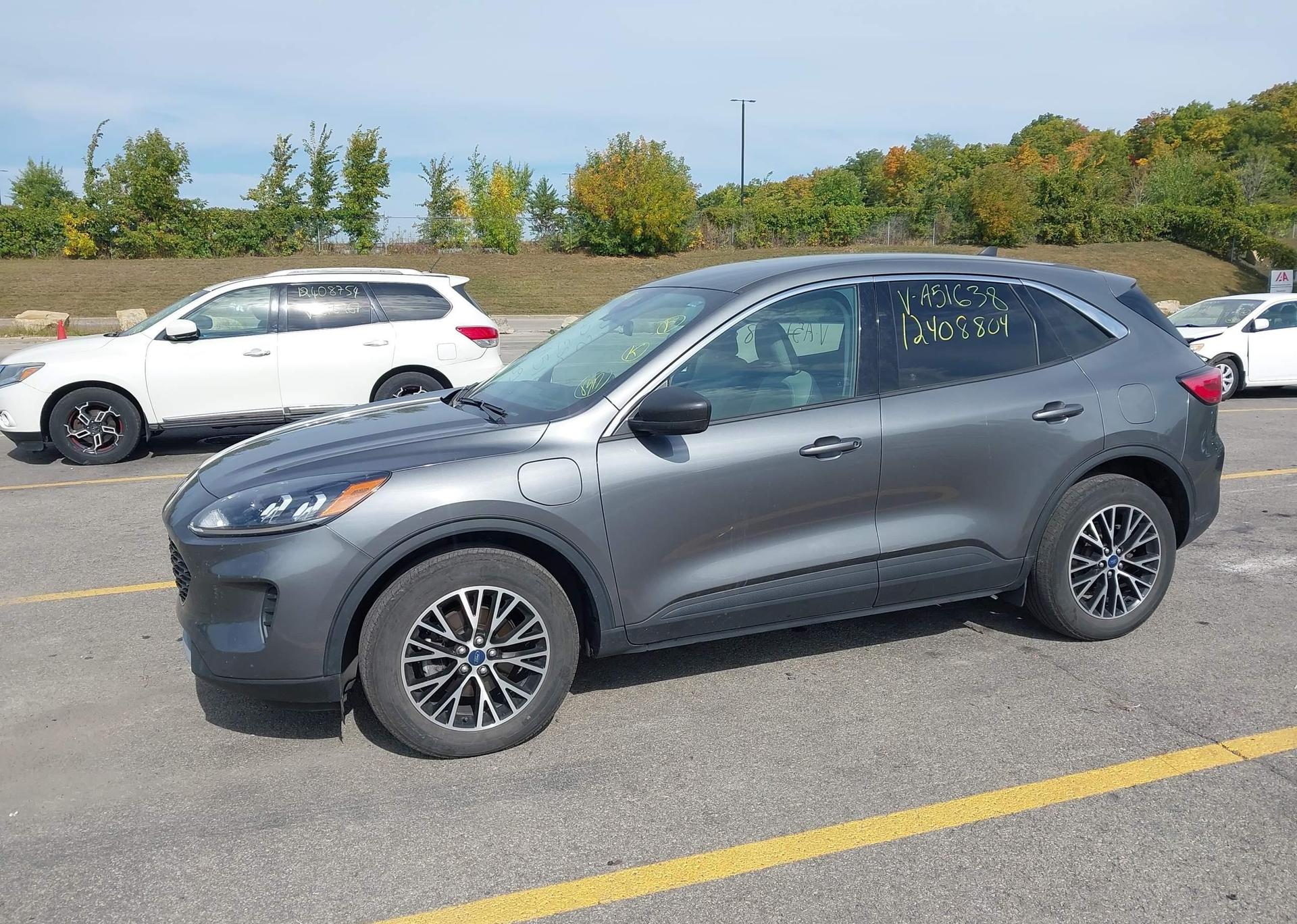 2022 FORD ESCAPE SE