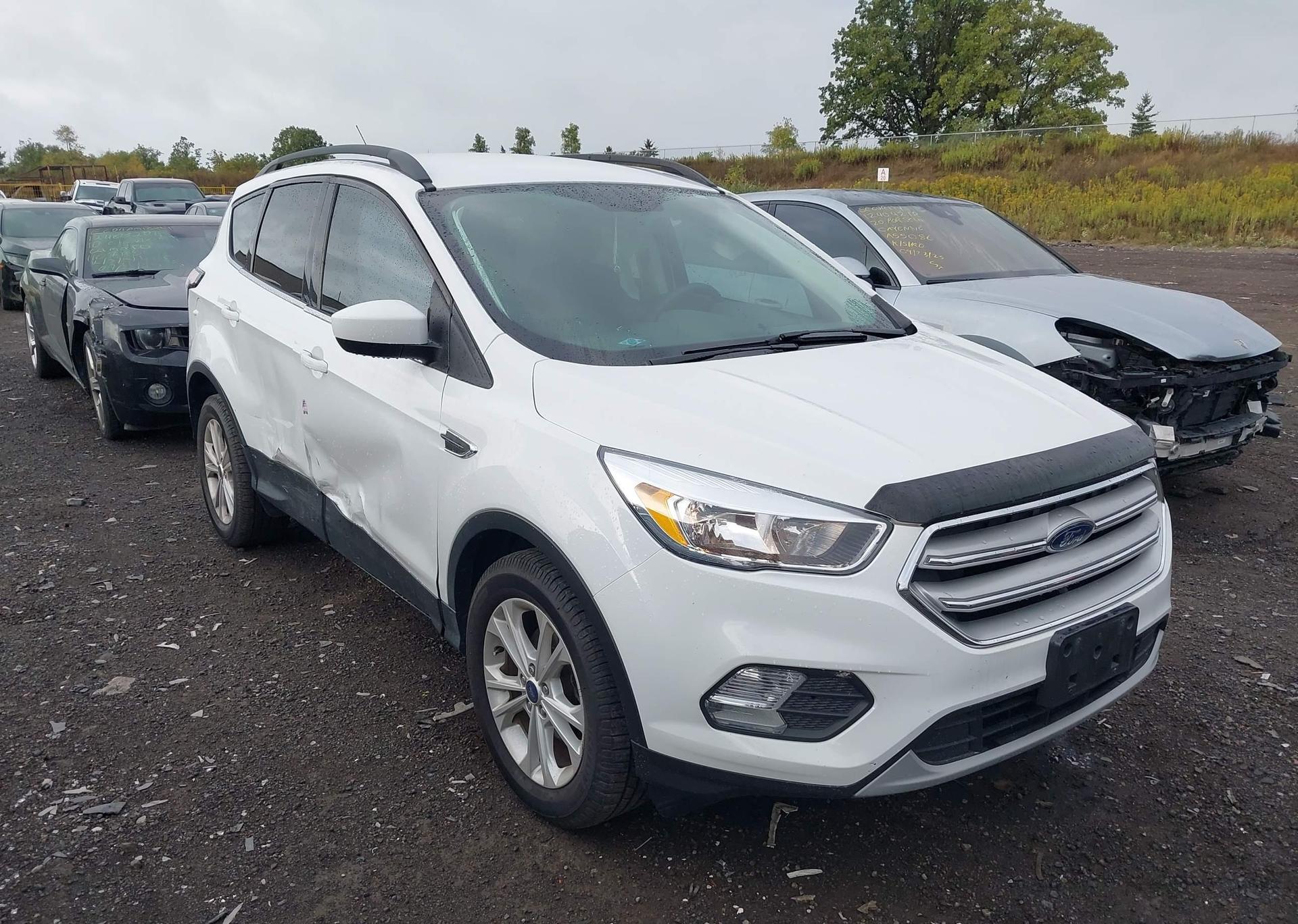 2018 FORD ESCAPE SE