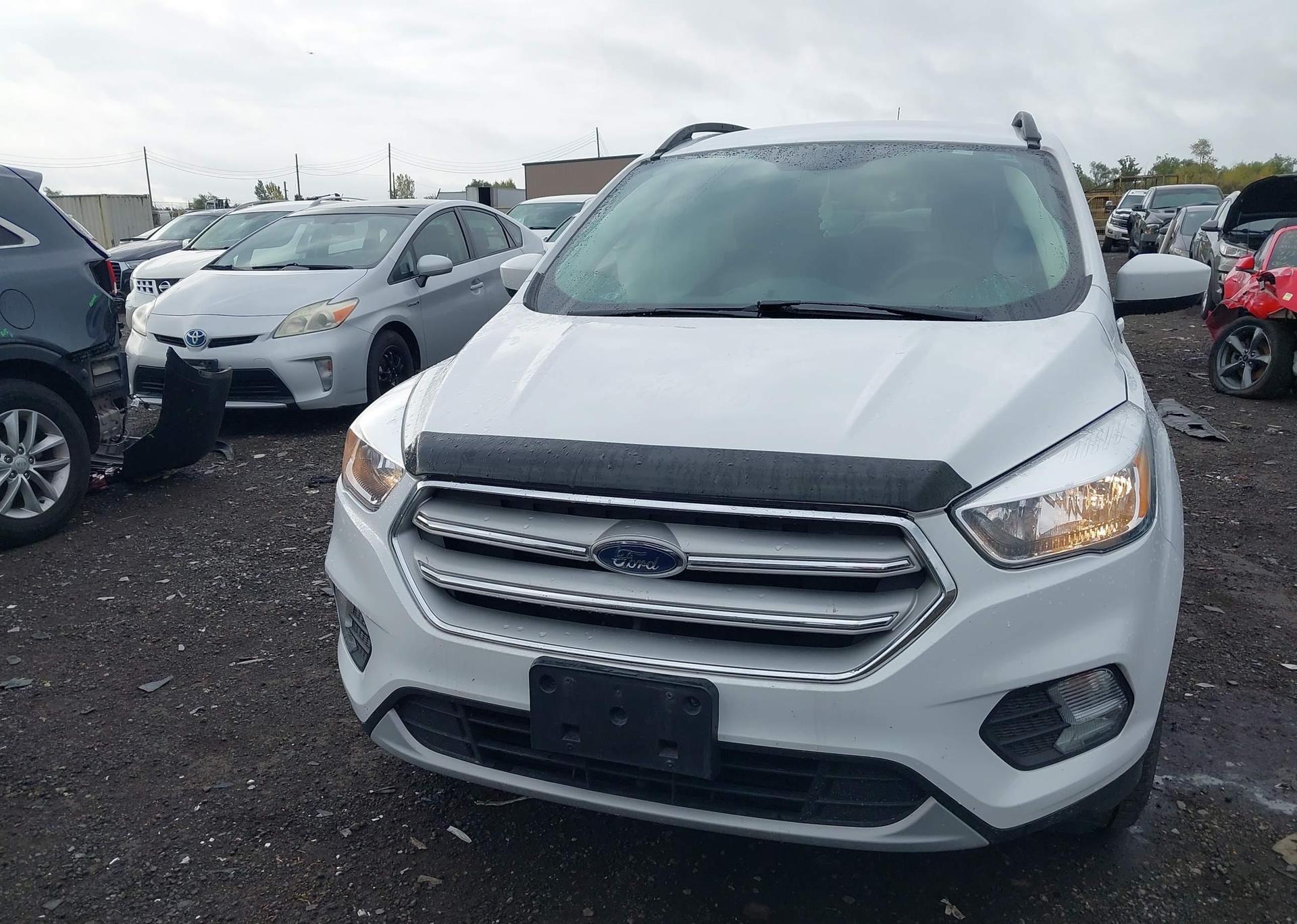 2018 FORD ESCAPE SE