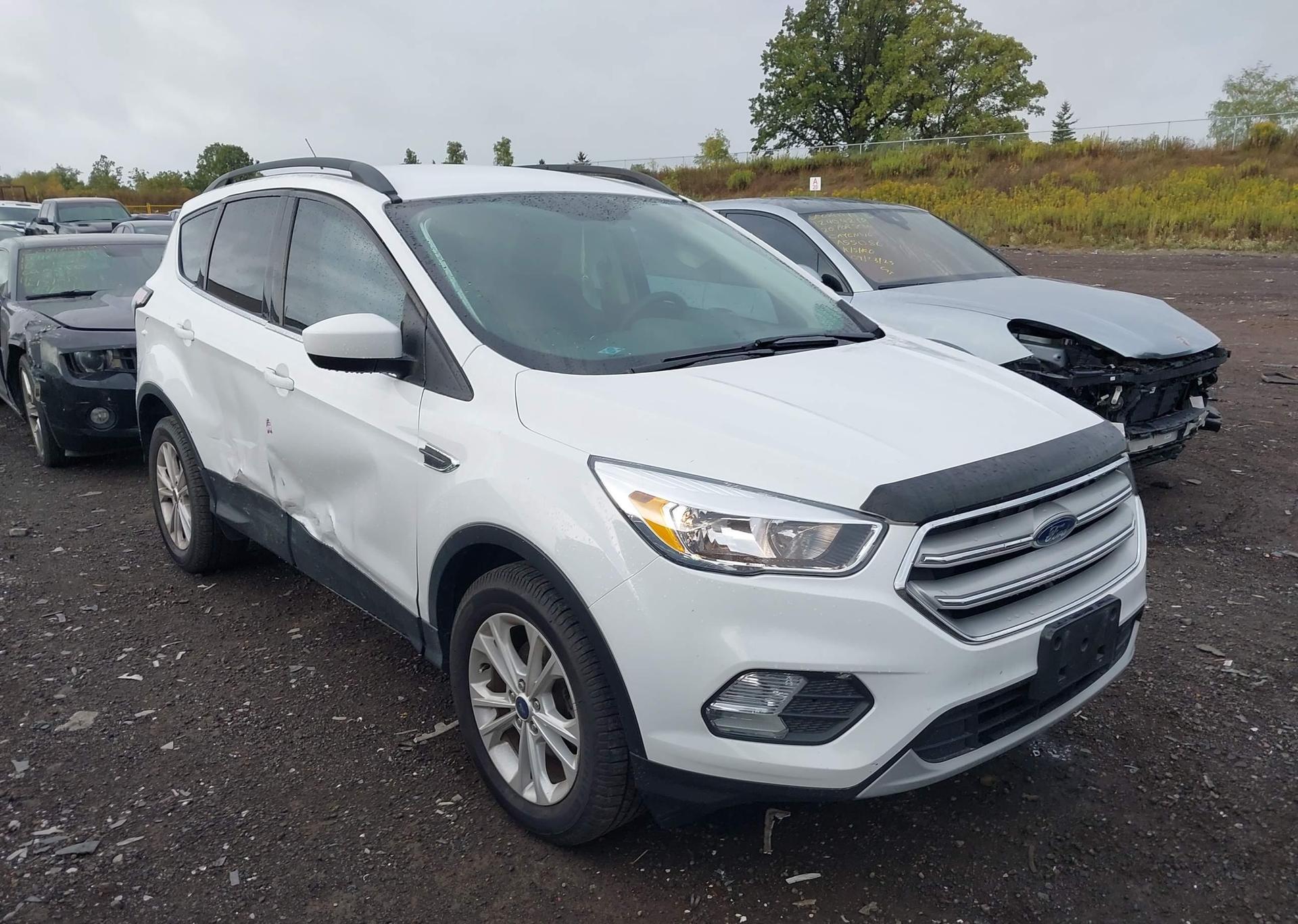 2018 FORD ESCAPE SE