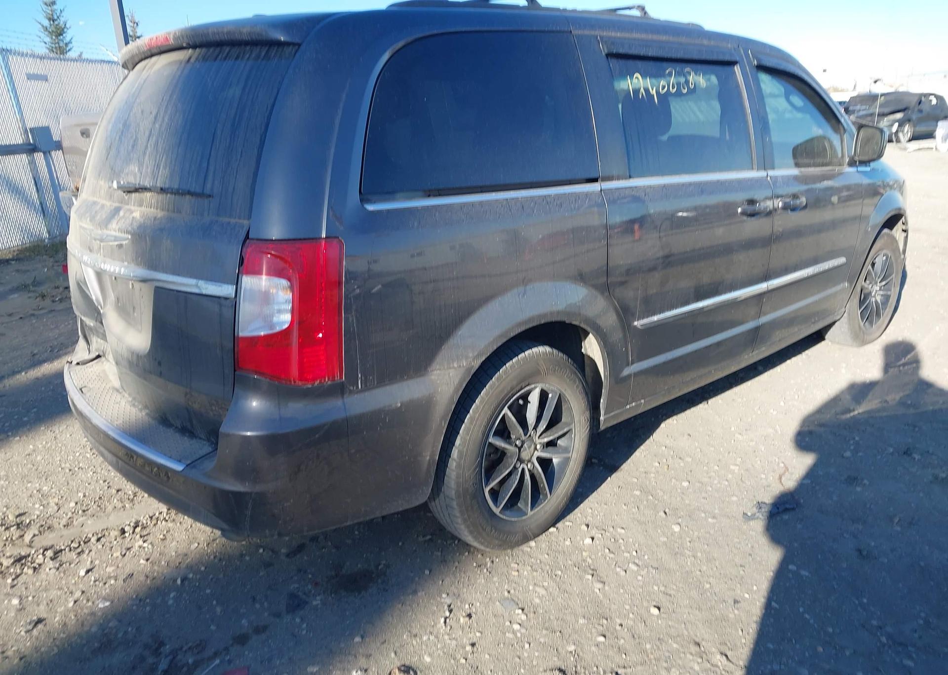 2016 CHRYSLER TOWN & COUNTRY TOURING