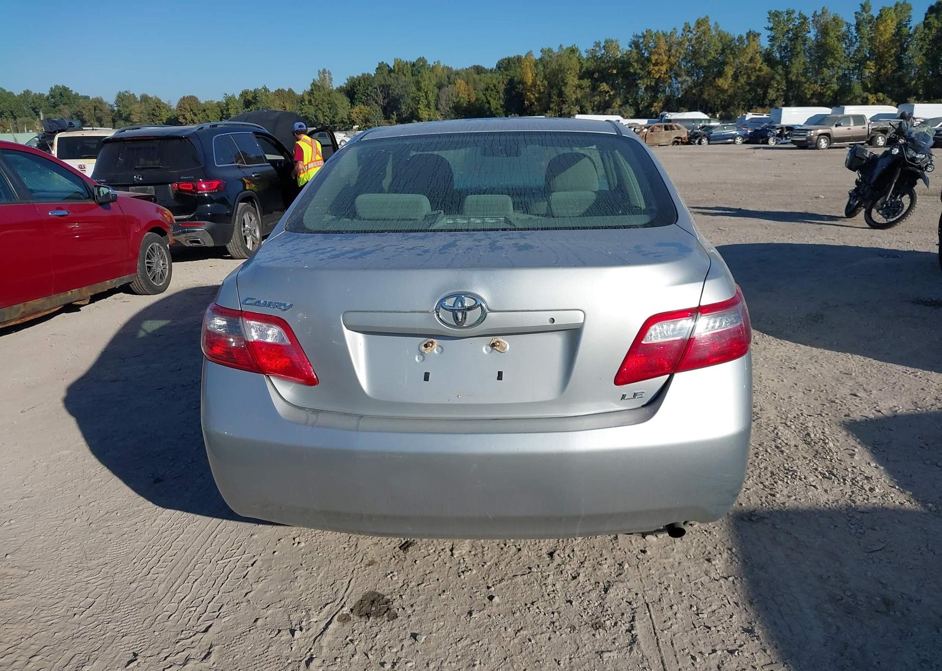 2007 TOYOTA CAMRY LE
