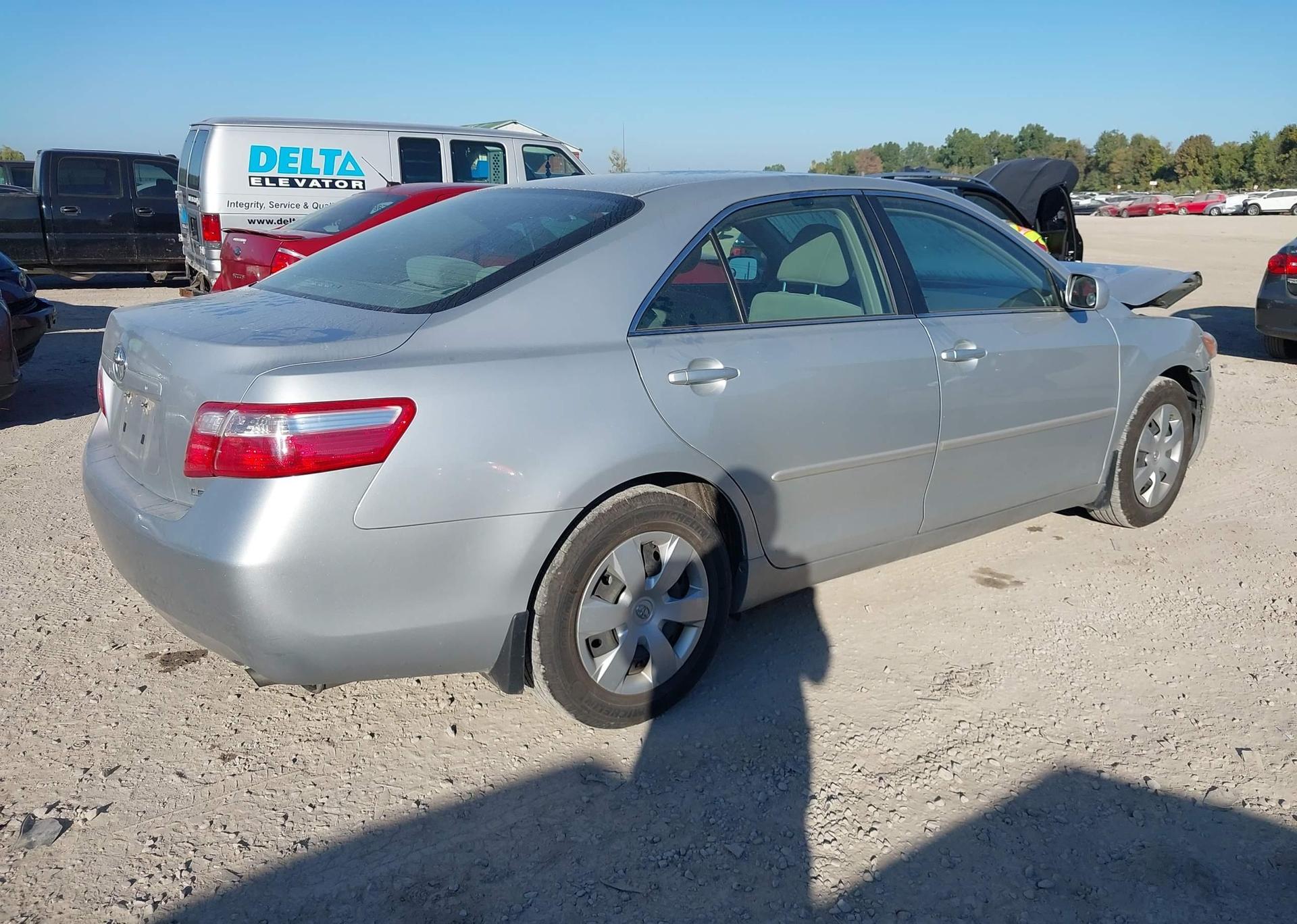 2007 TOYOTA CAMRY LE