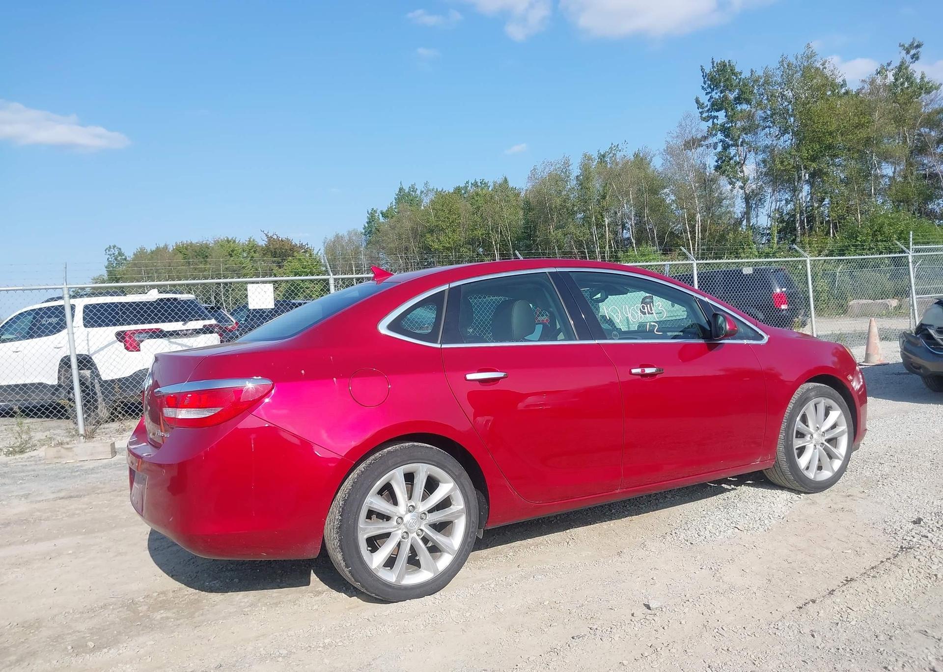 2012 BUICK VERANO LEATHER PACKAGE