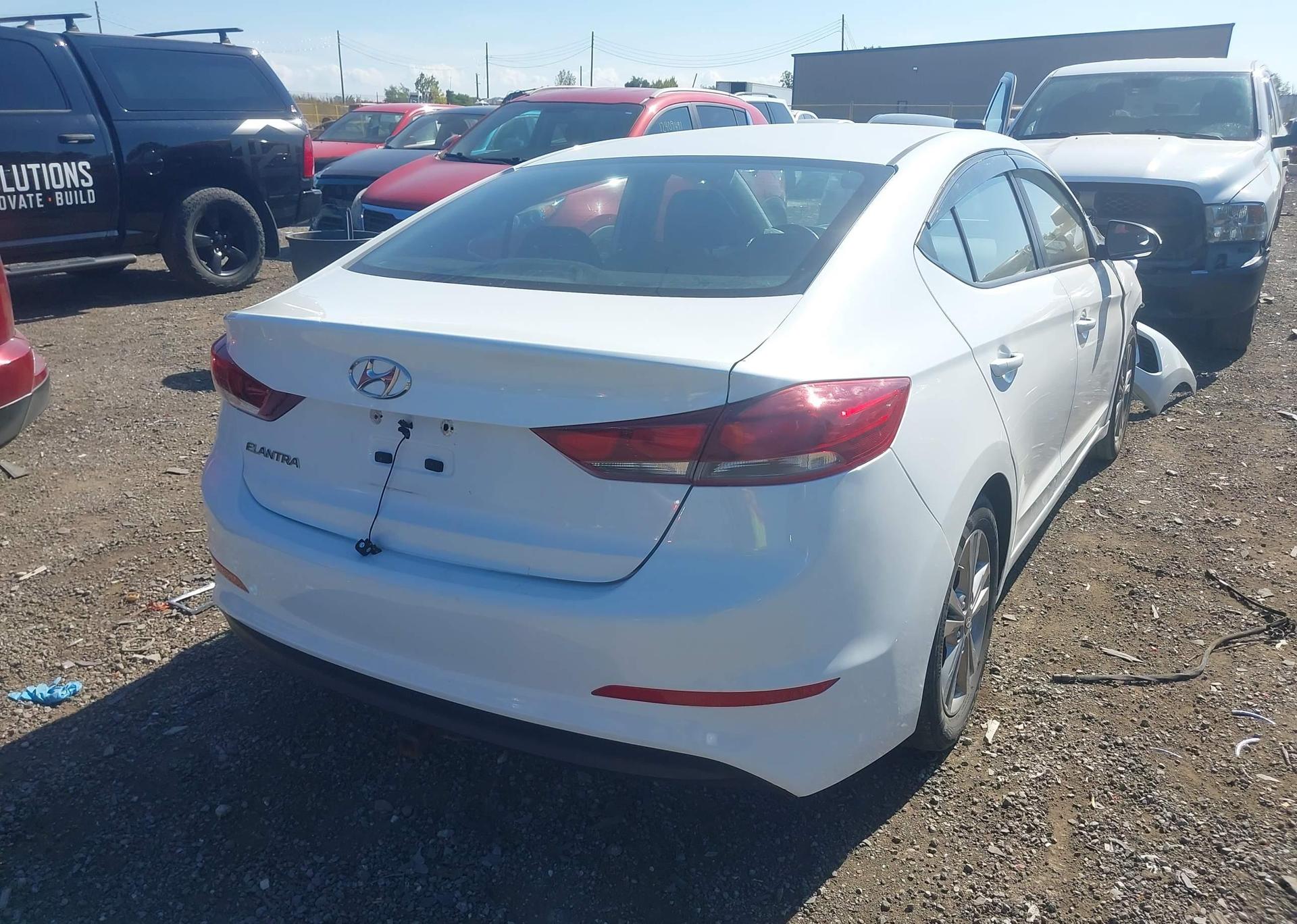 2017 HYUNDAI ELANTRA LE