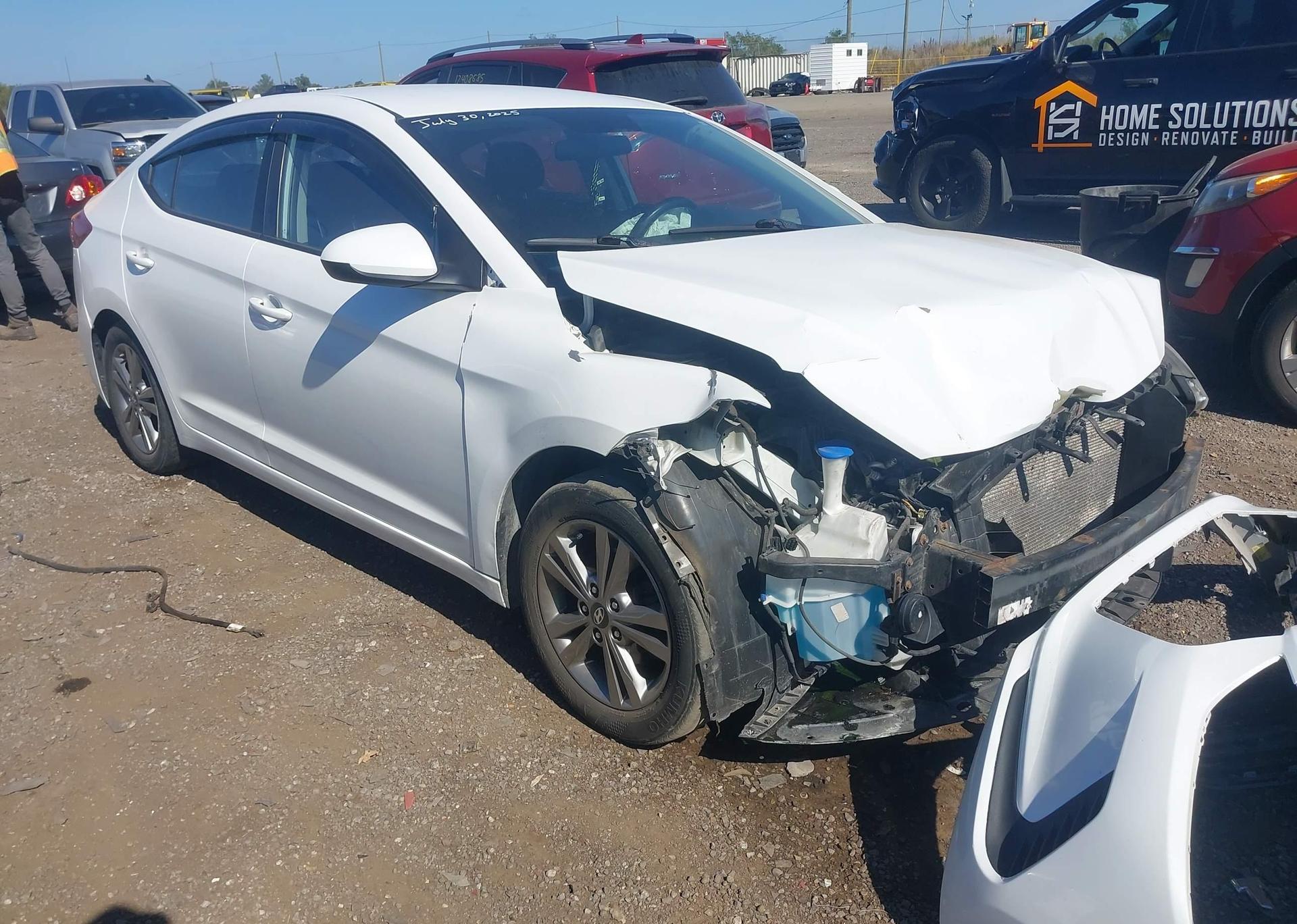 2017 HYUNDAI ELANTRA LE