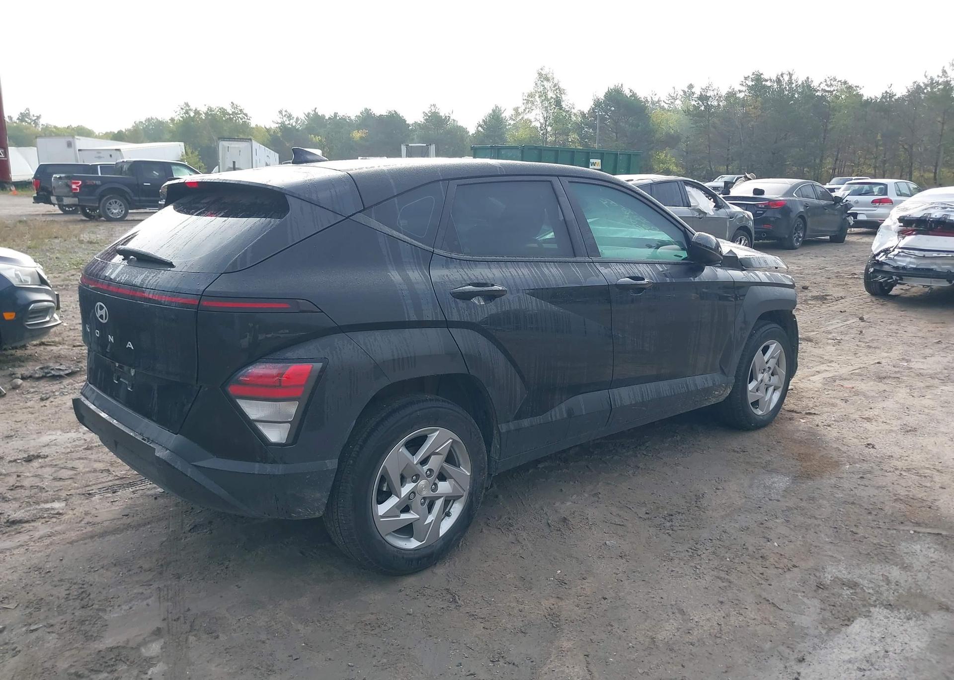 2025 HYUNDAI KONA SE