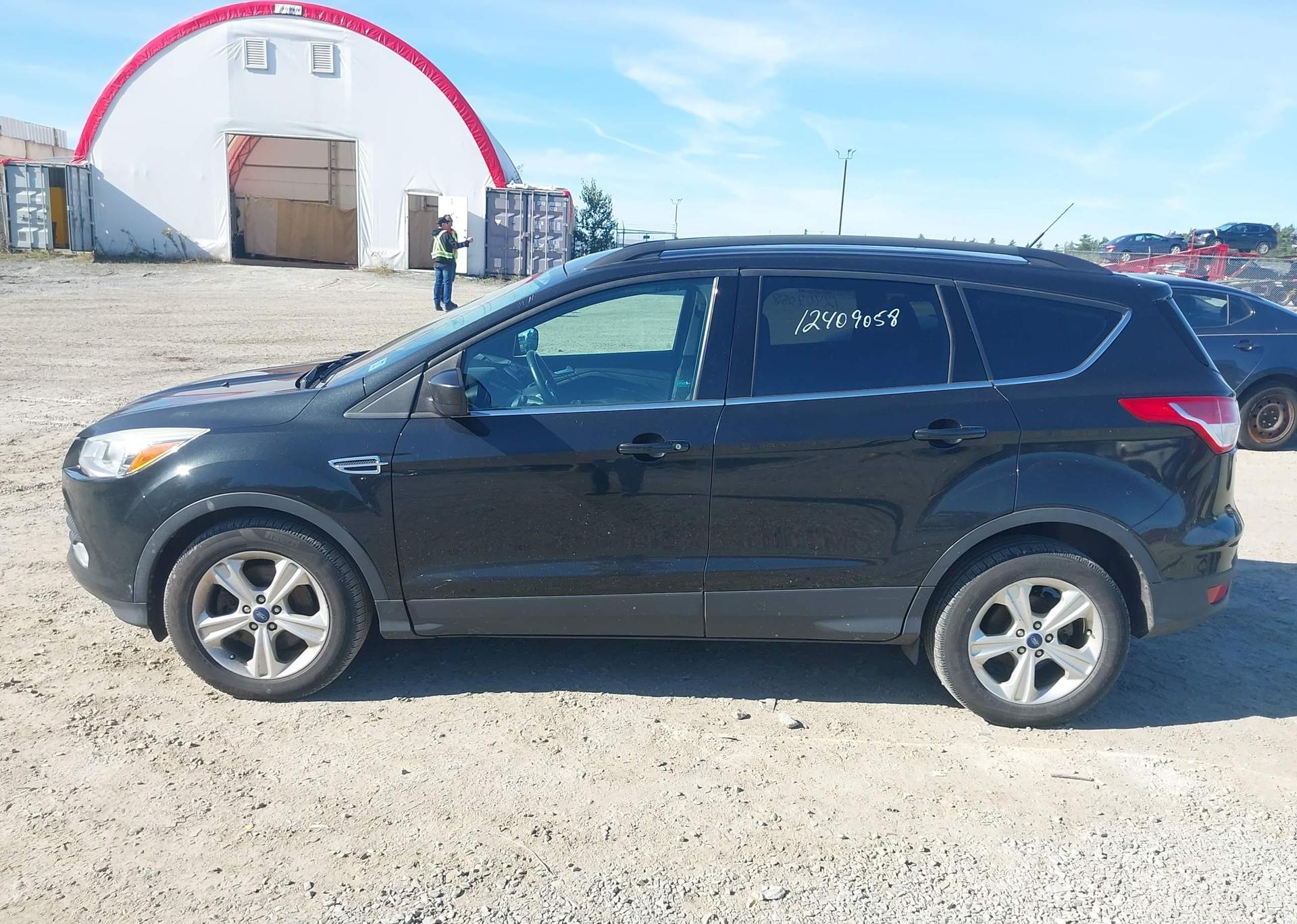 2015 FORD ESCAPE SE