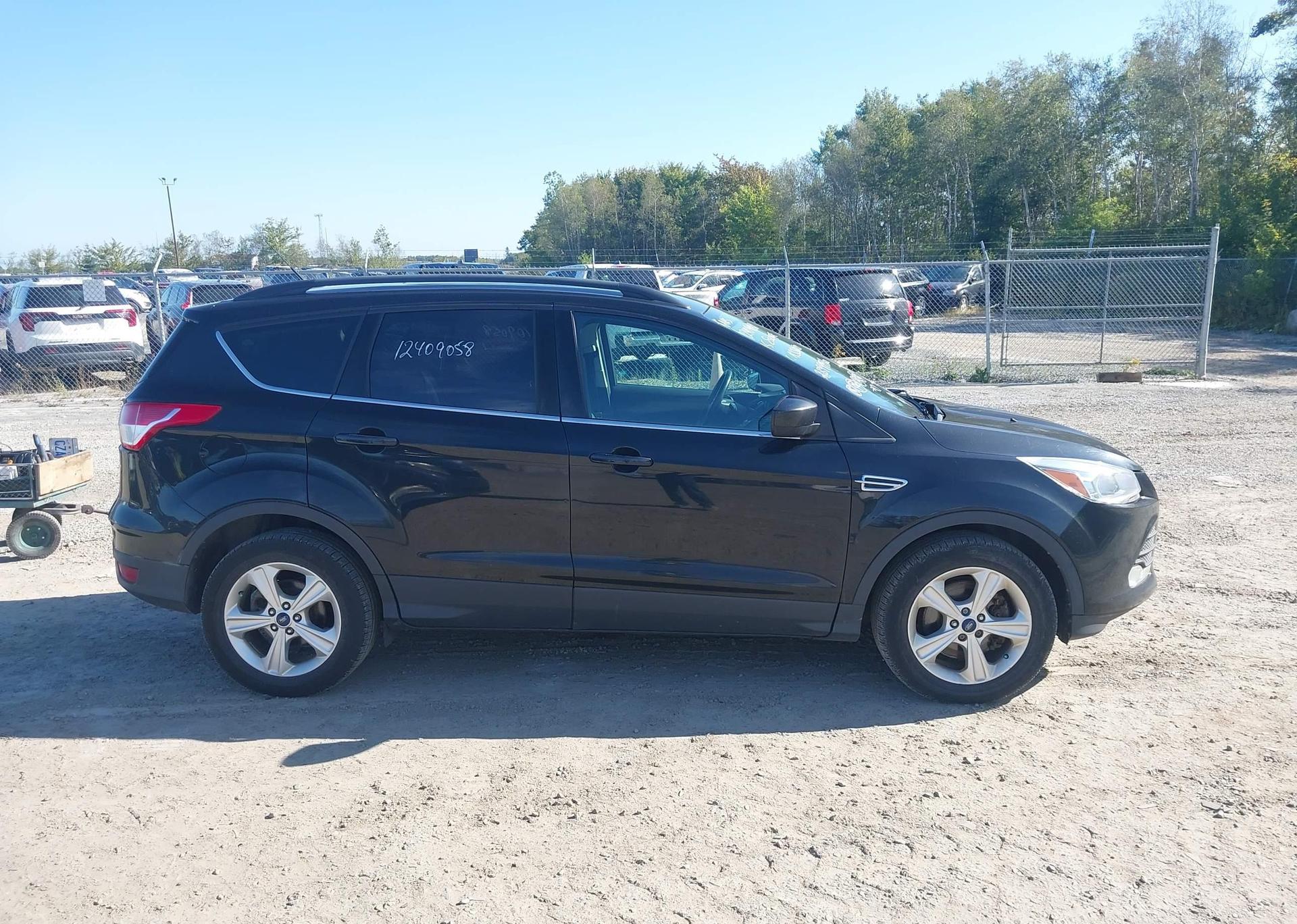 2015 FORD ESCAPE SE