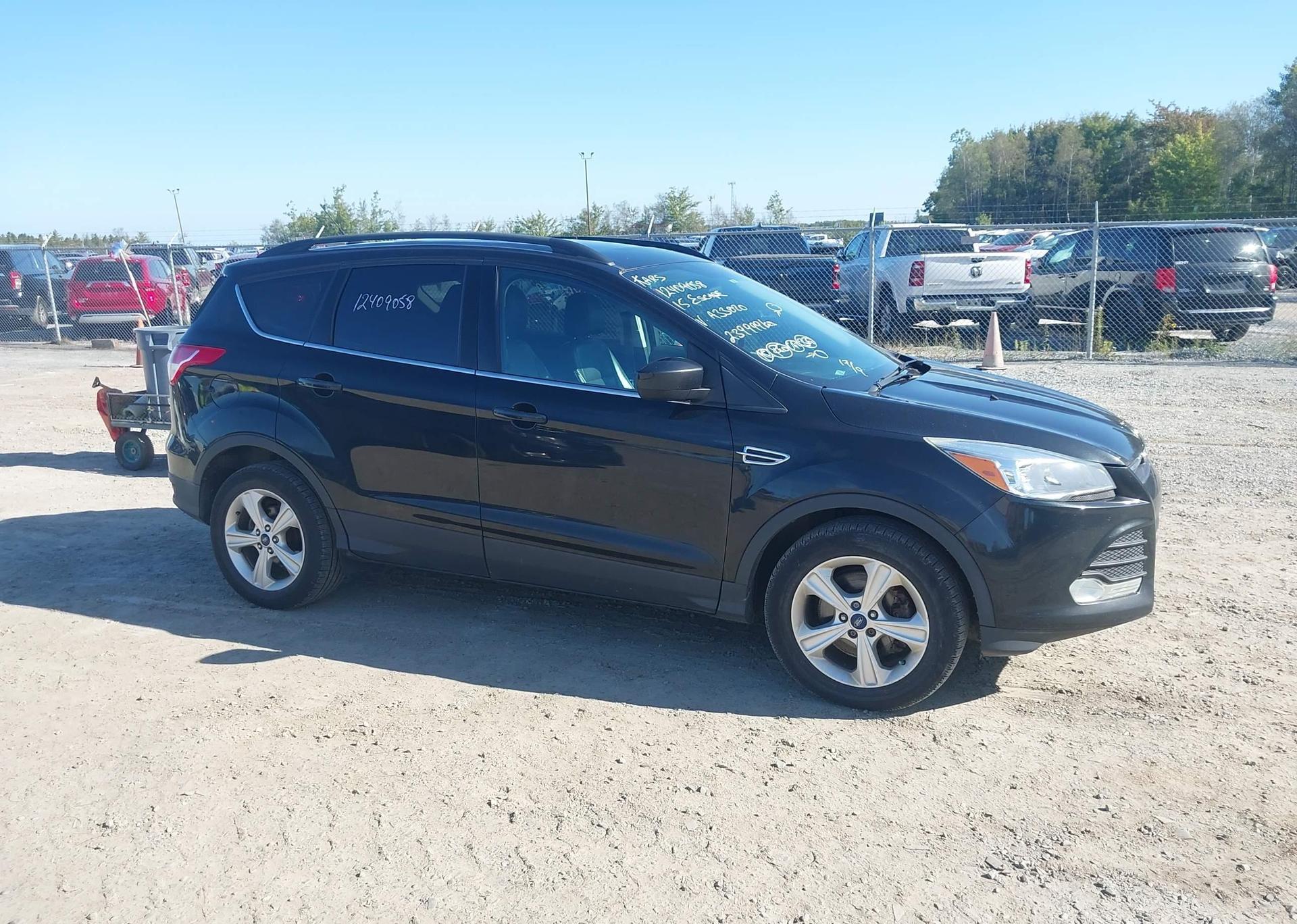 2015 FORD ESCAPE SE
