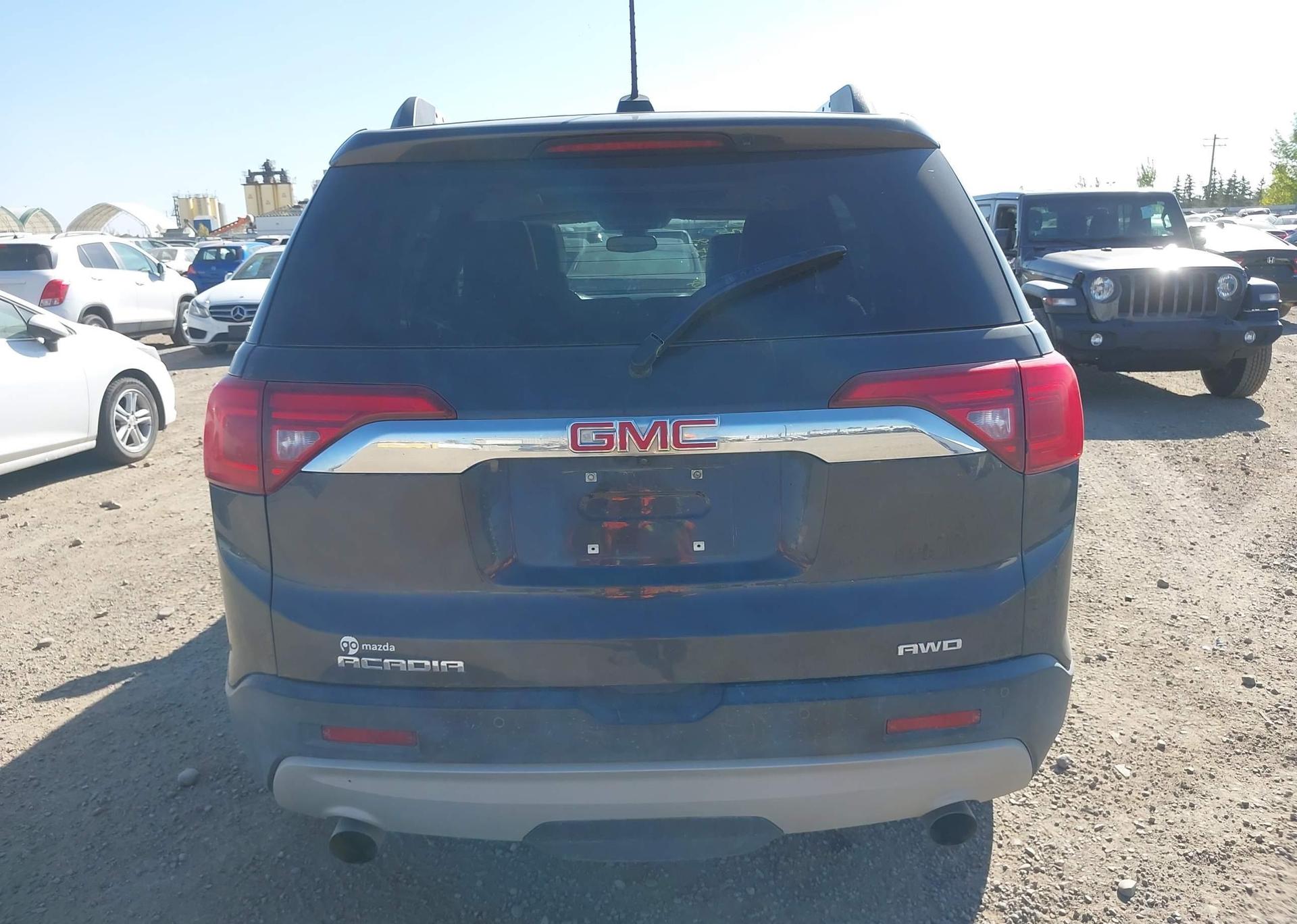 2017 GMC ACADIA SLT-2