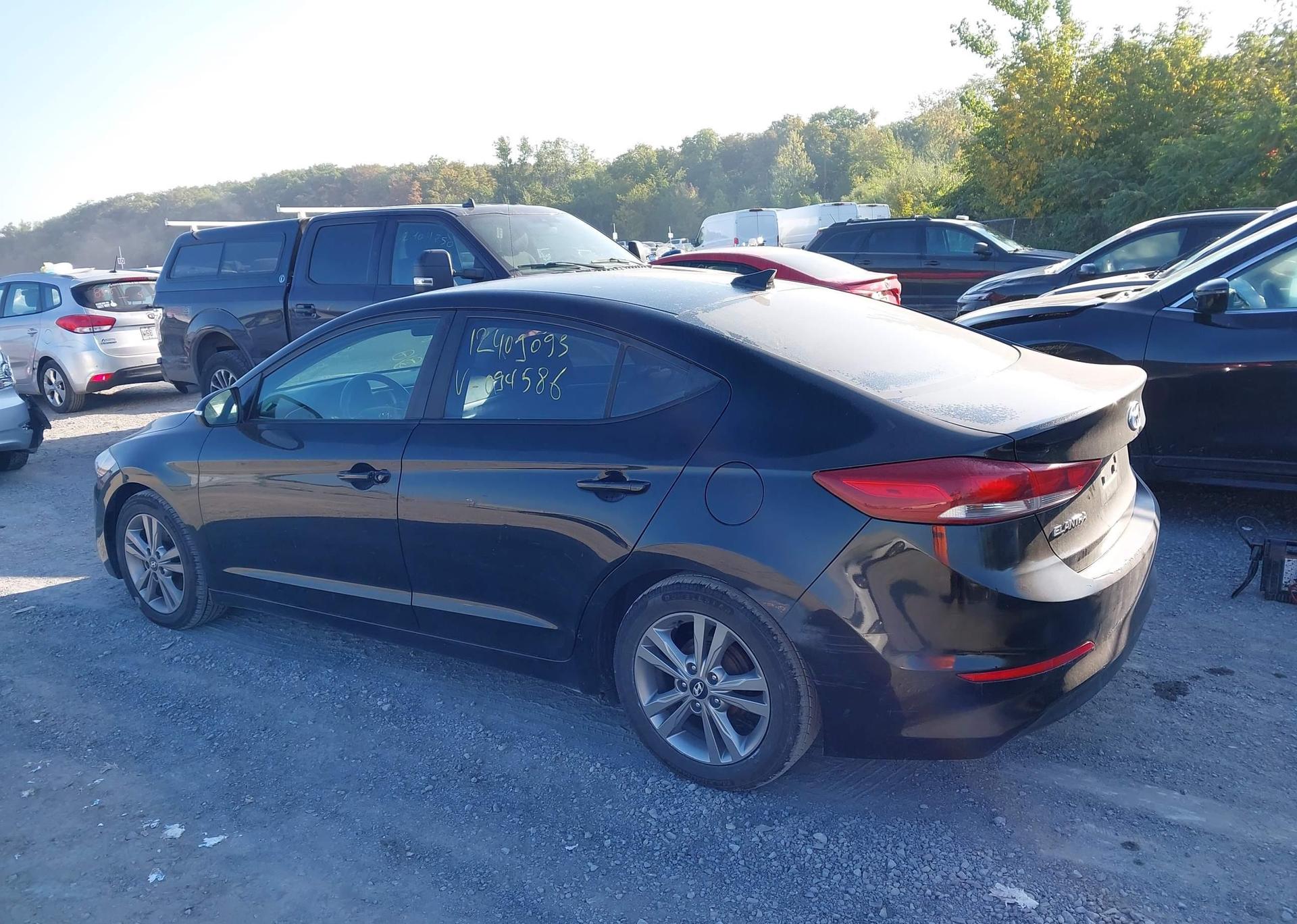 2017 HYUNDAI ELANTRA SE
