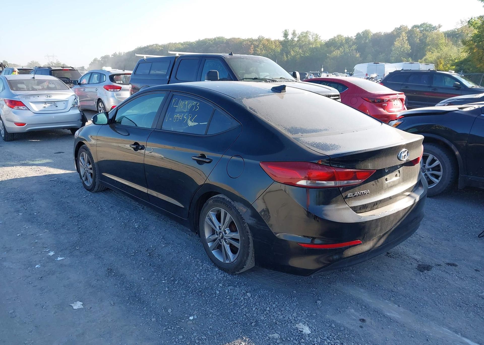 2017 HYUNDAI ELANTRA SE
