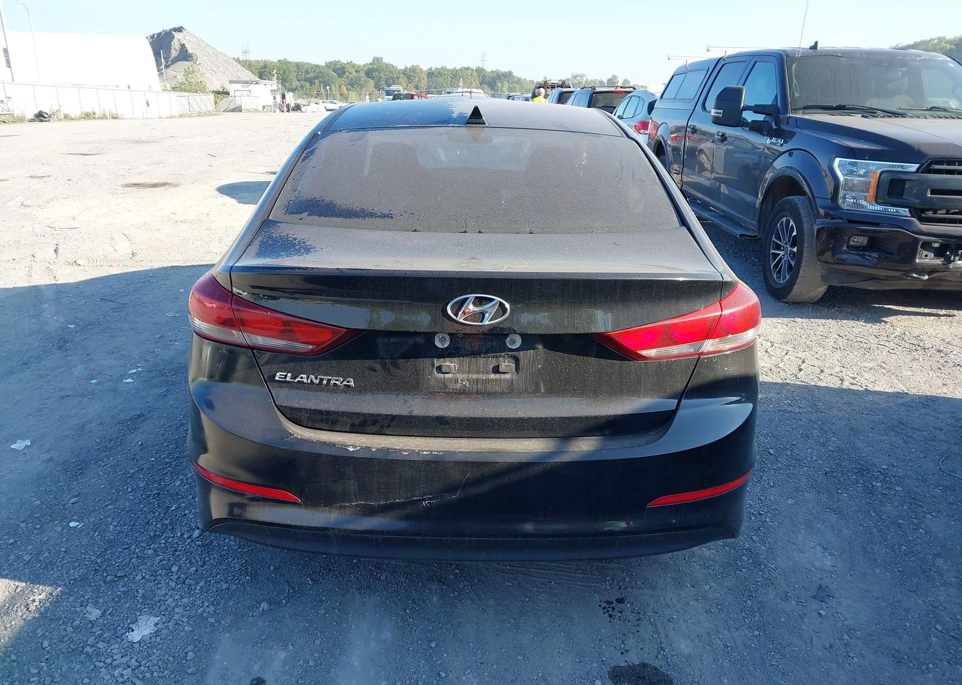 2017 HYUNDAI ELANTRA SE