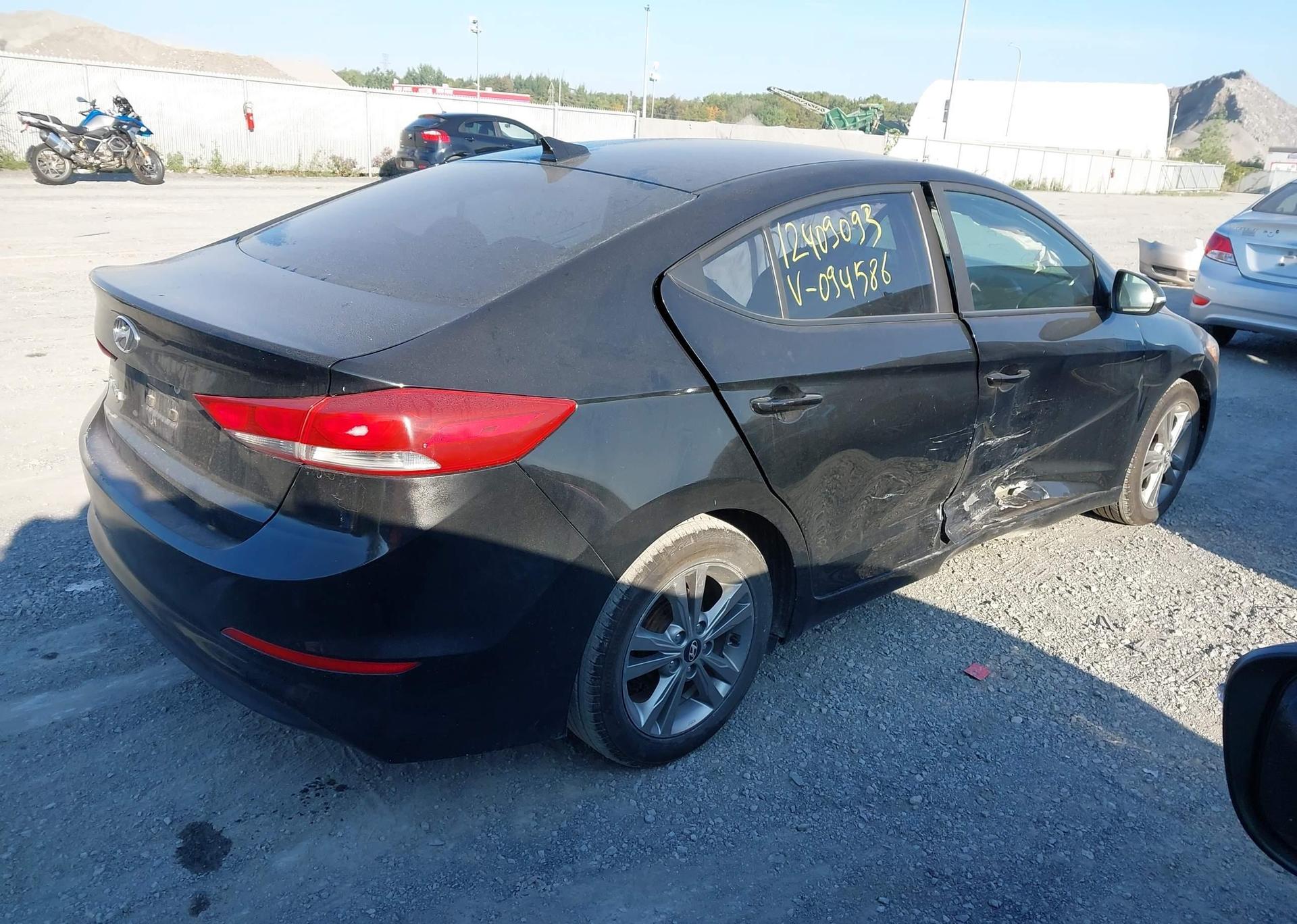 2017 HYUNDAI ELANTRA SE