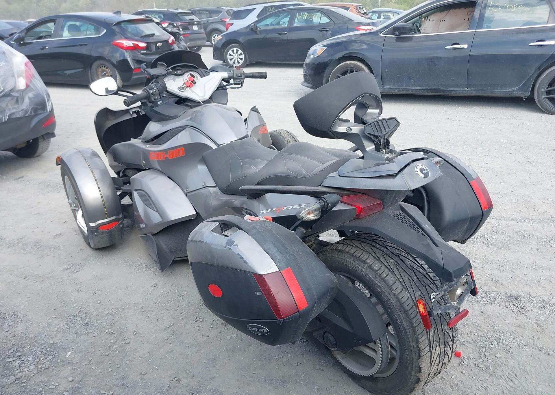 2011 CAN-AM SPYDER ROADSTER RS