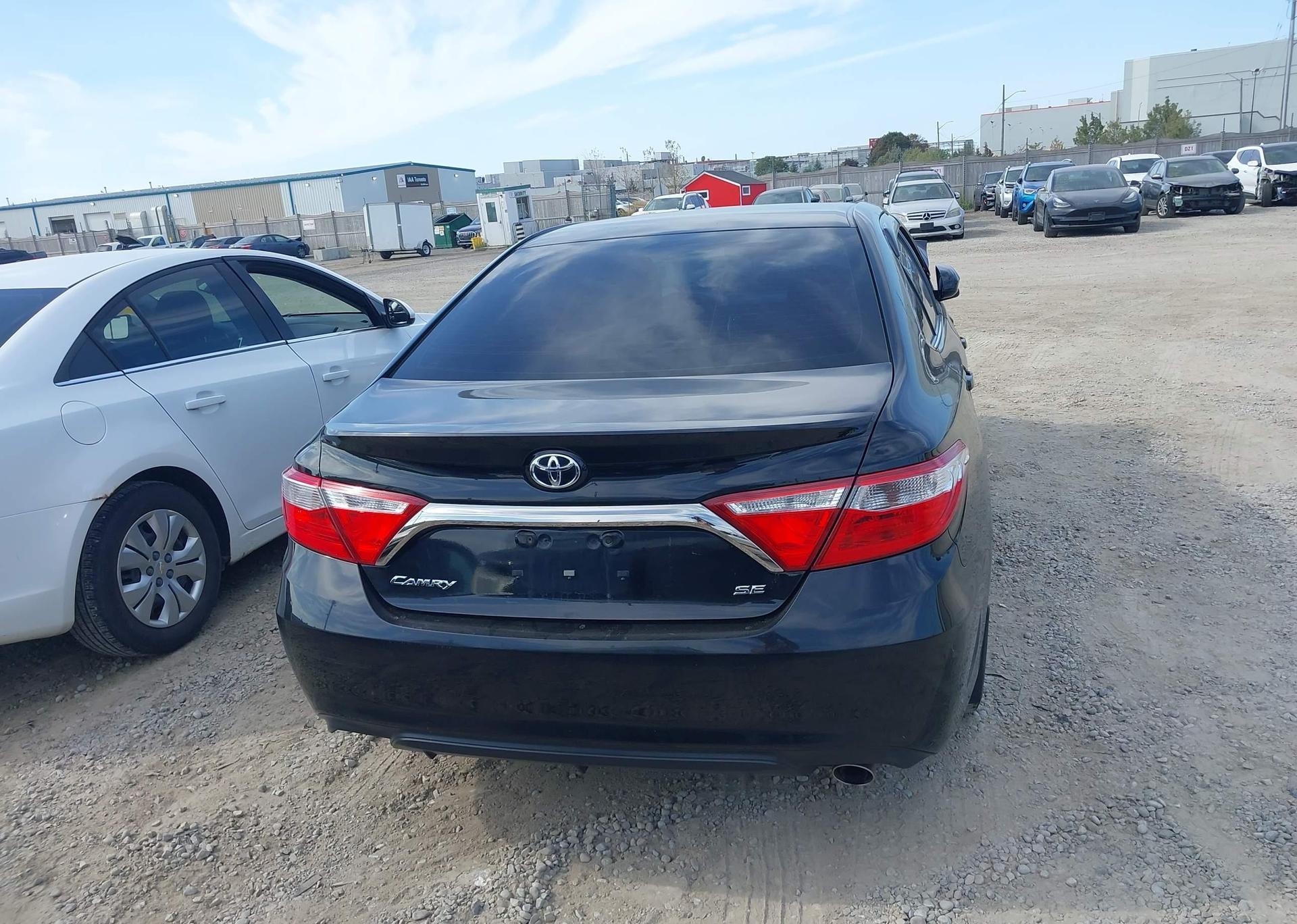 2017 TOYOTA CAMRY SE