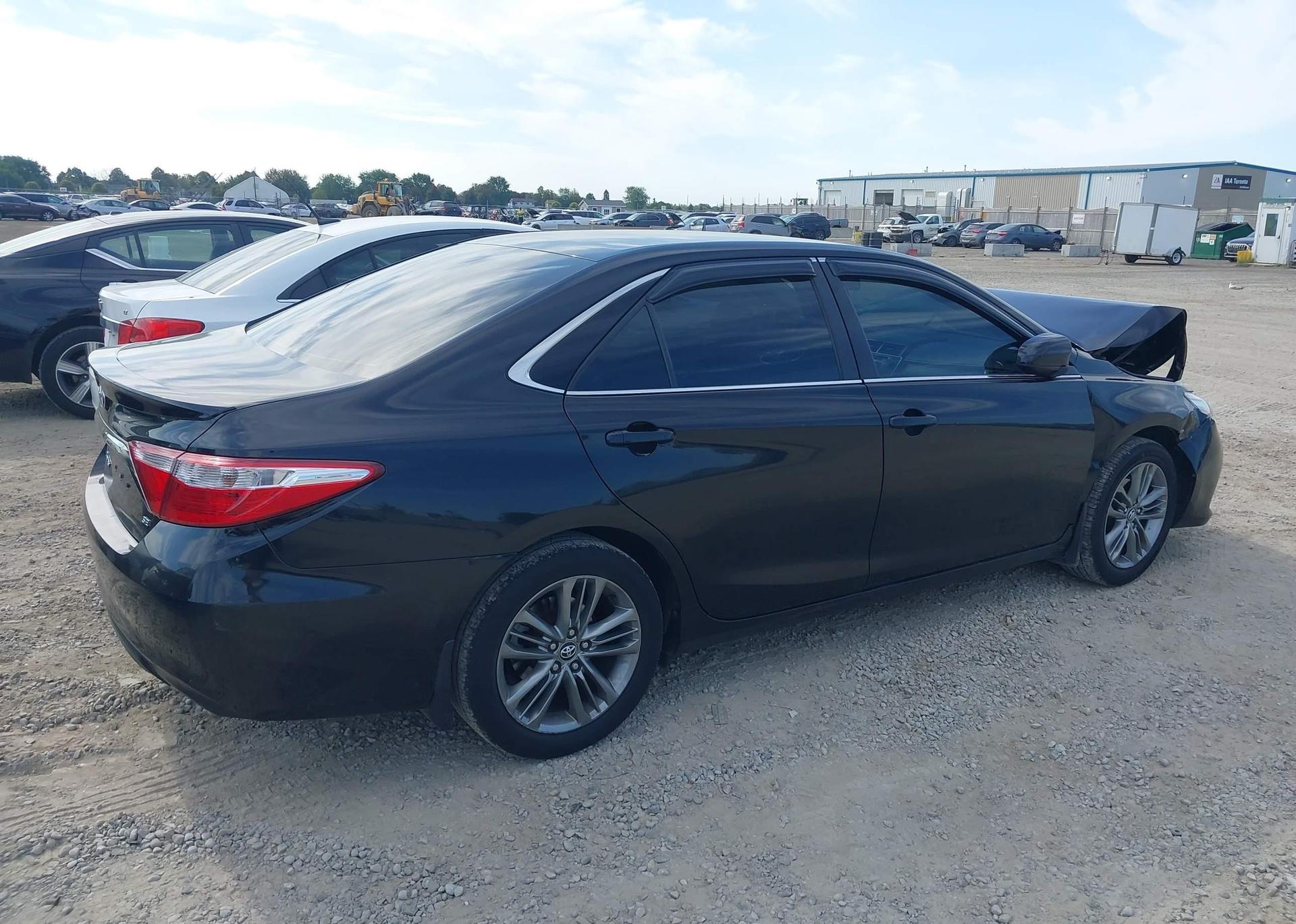 2017 TOYOTA CAMRY SE